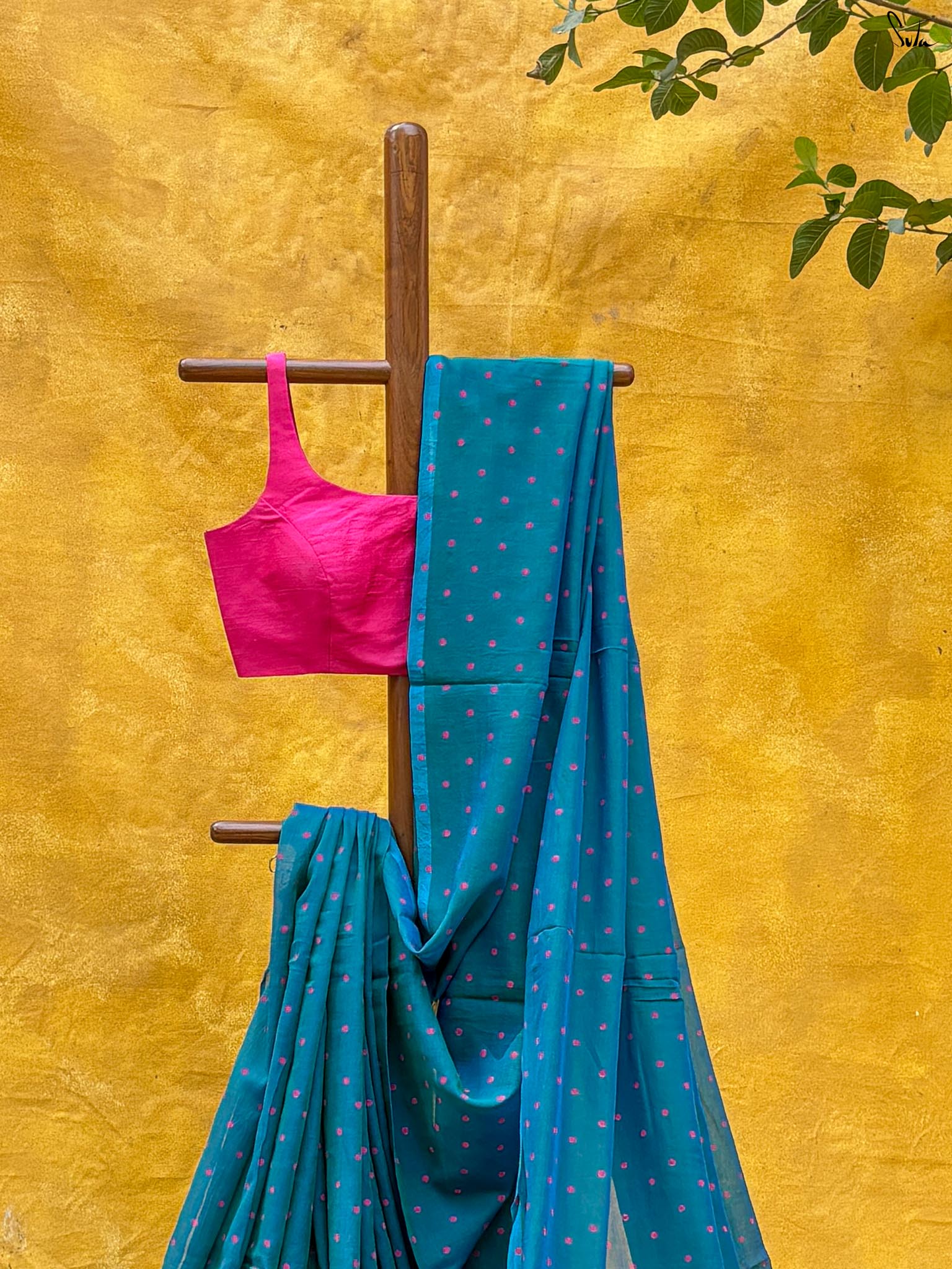 Shaola Pakhi Polka