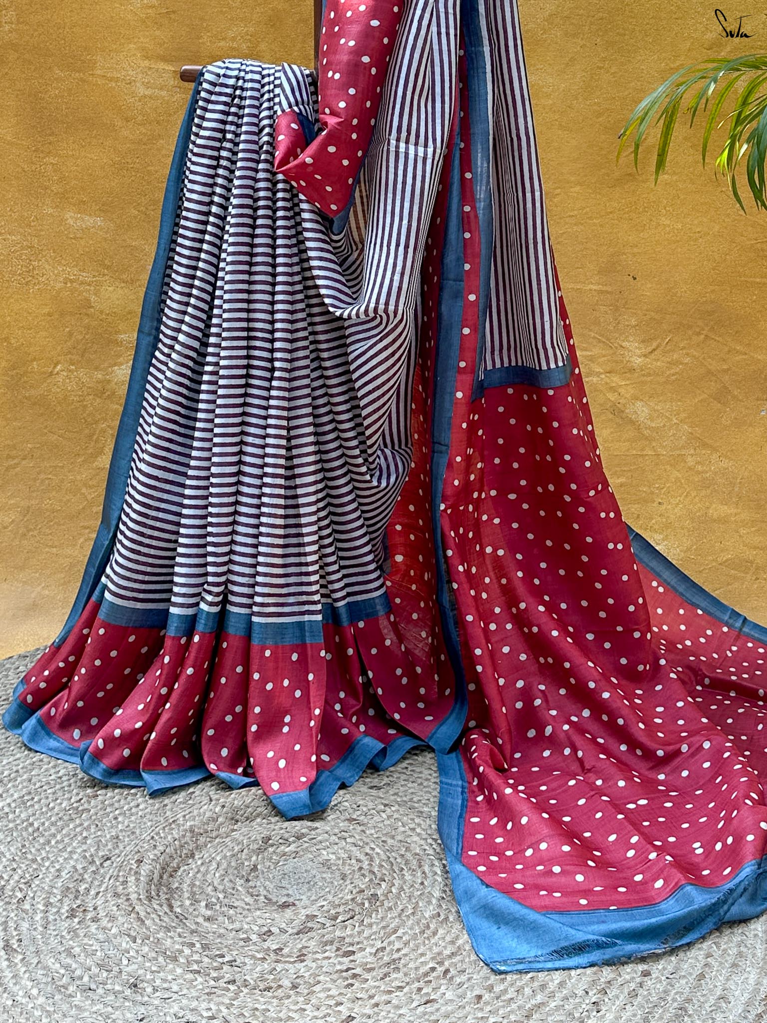 Bindu Saheli (Pure Silk Hand Painted Saree)