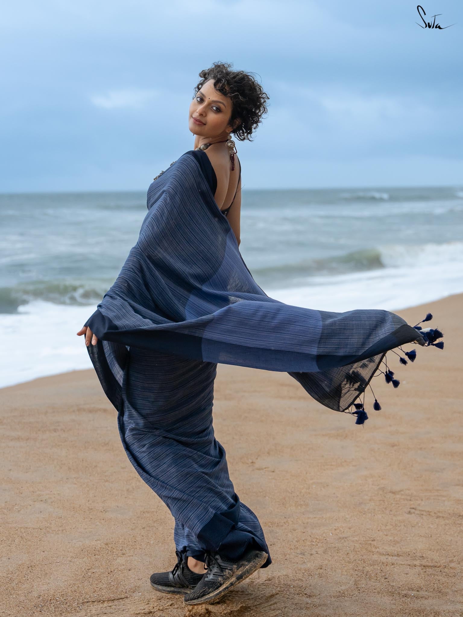 Indigo Wave
