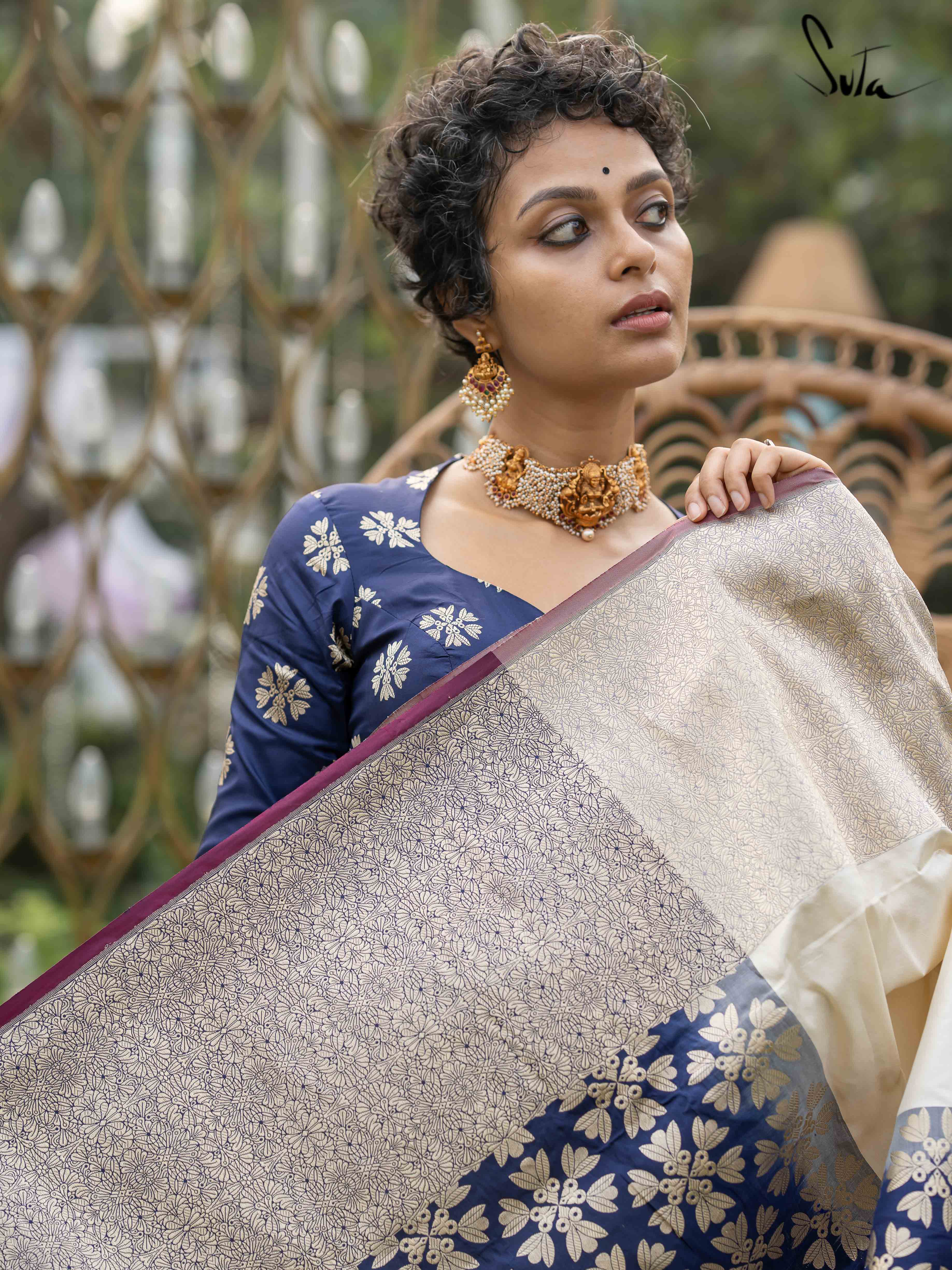 Aasmani Parinda Pearl Banarasi Saree