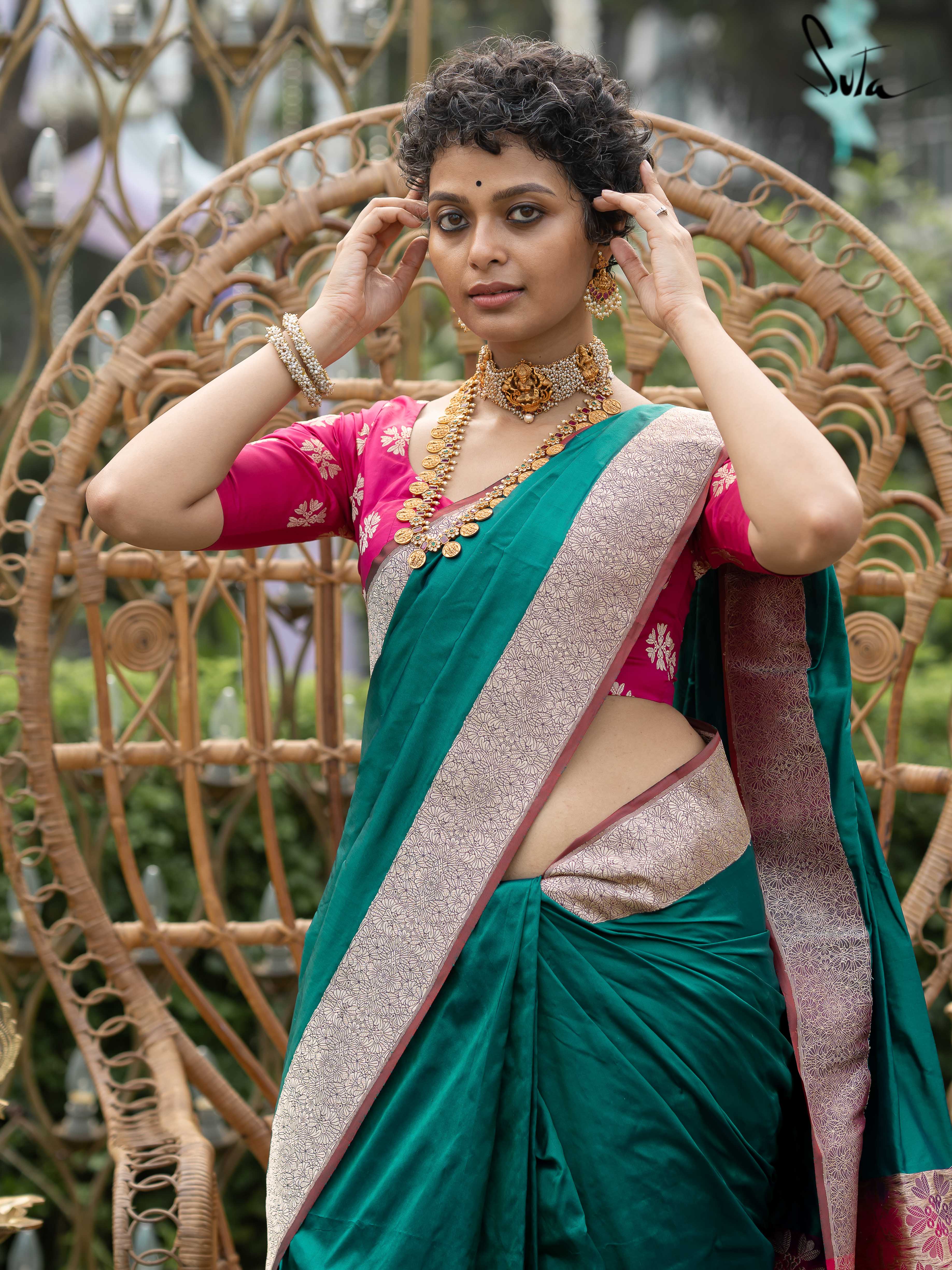 Jashn-e-ishq Green Banarasi Saree