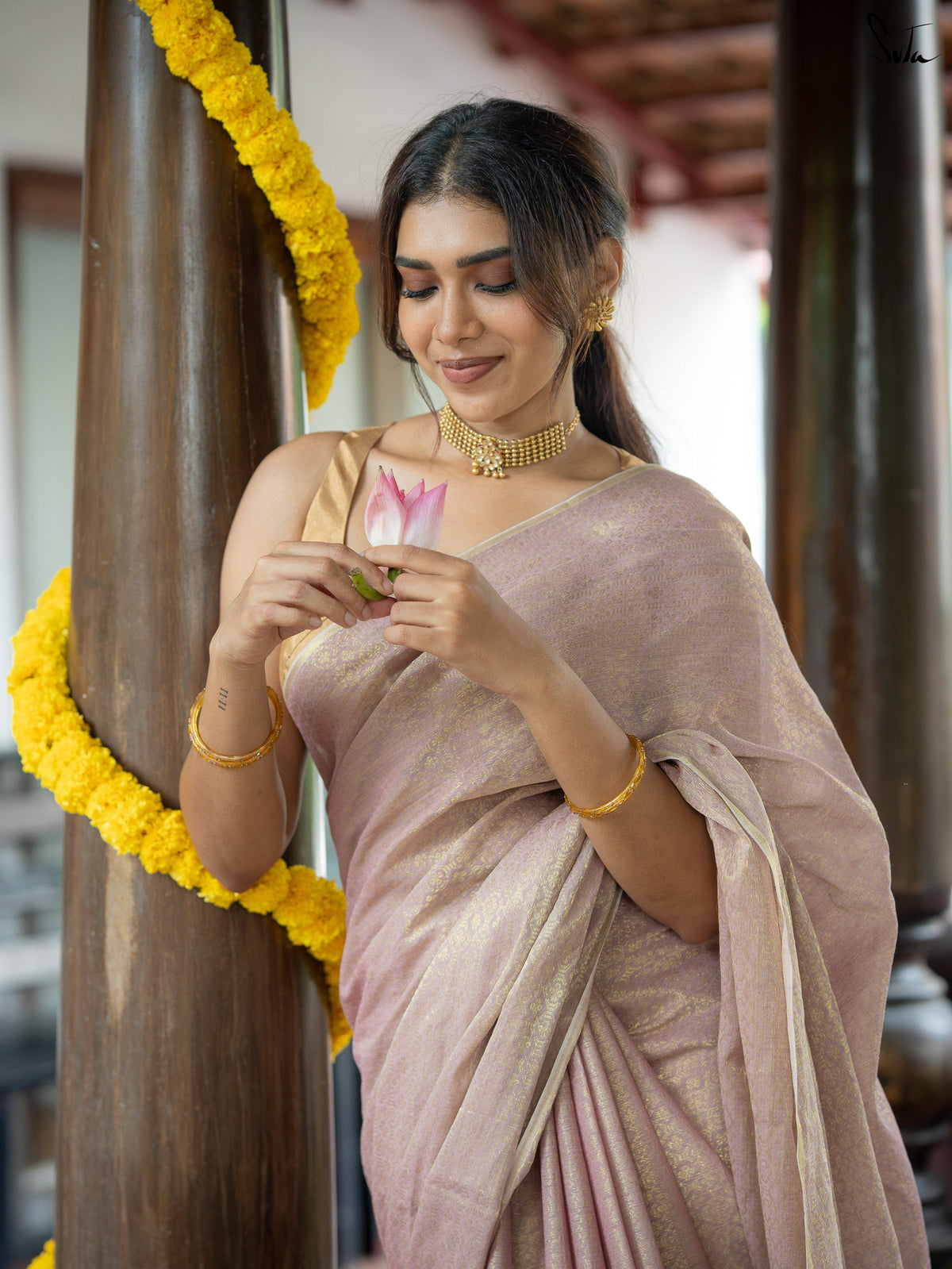 Suta x Dushara-Vaidehi Shashi - Baby Pink Zari Saree