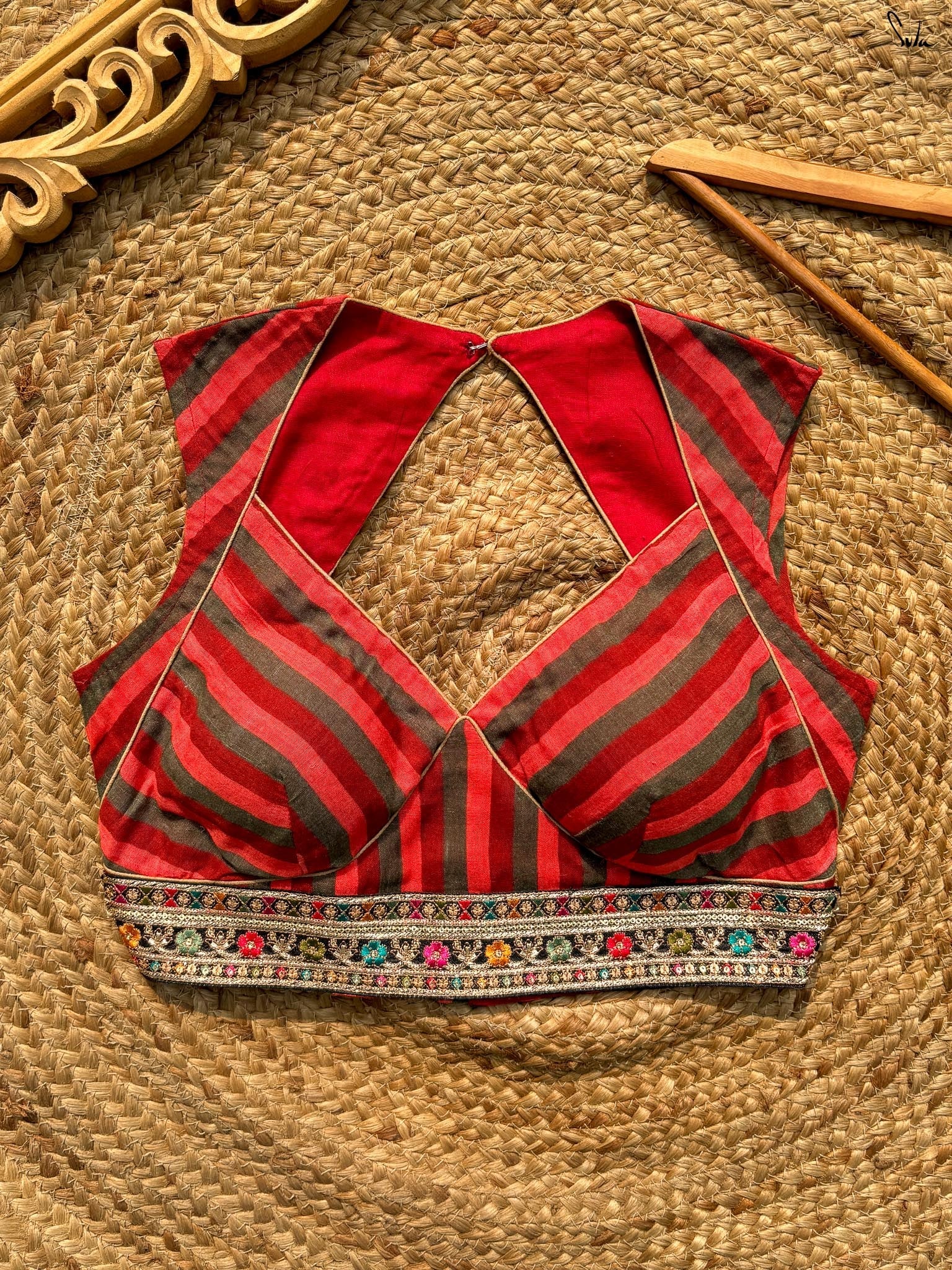 Gulabi Ghoomar