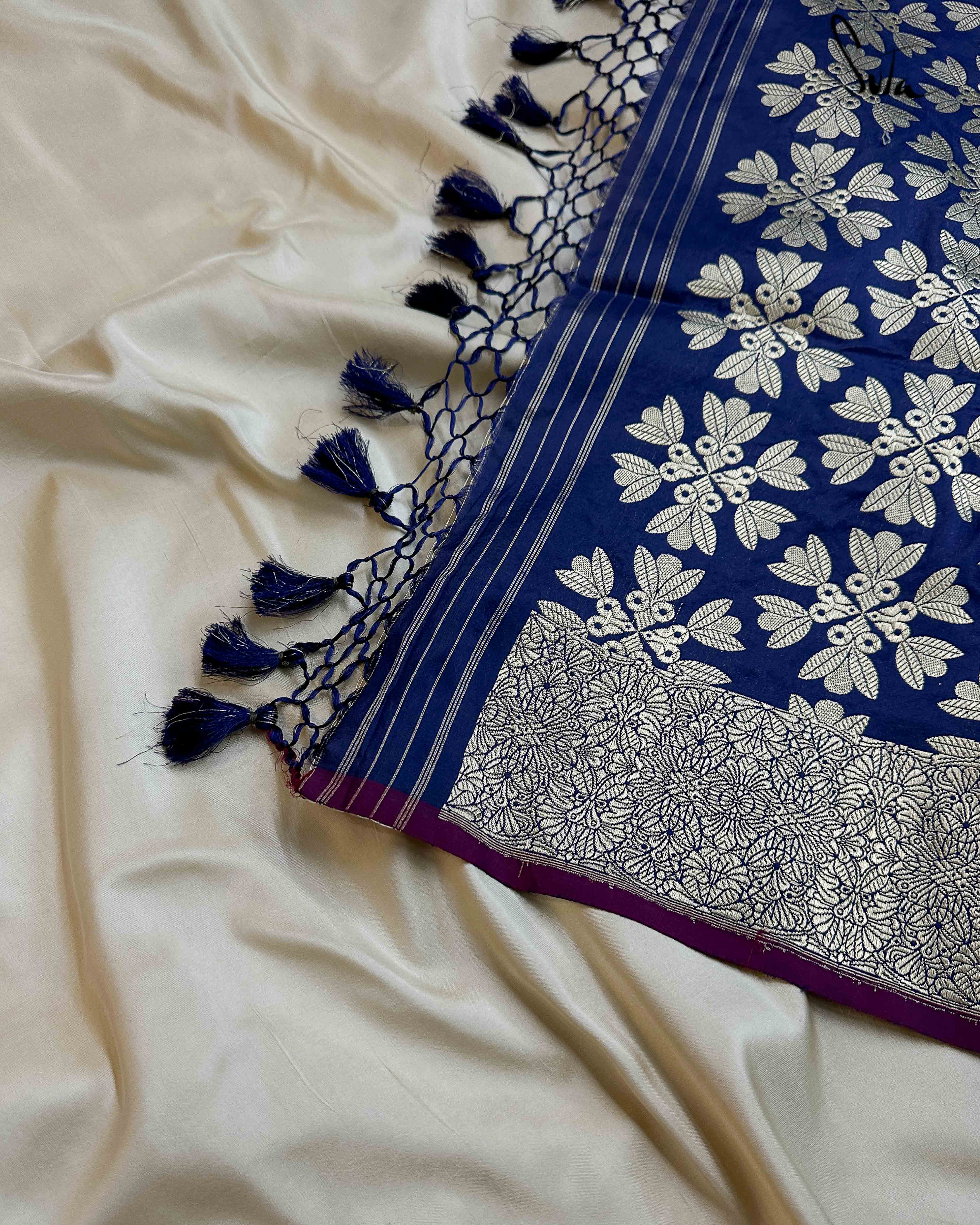 Aasmani Parinda Pearl Banarasi Saree