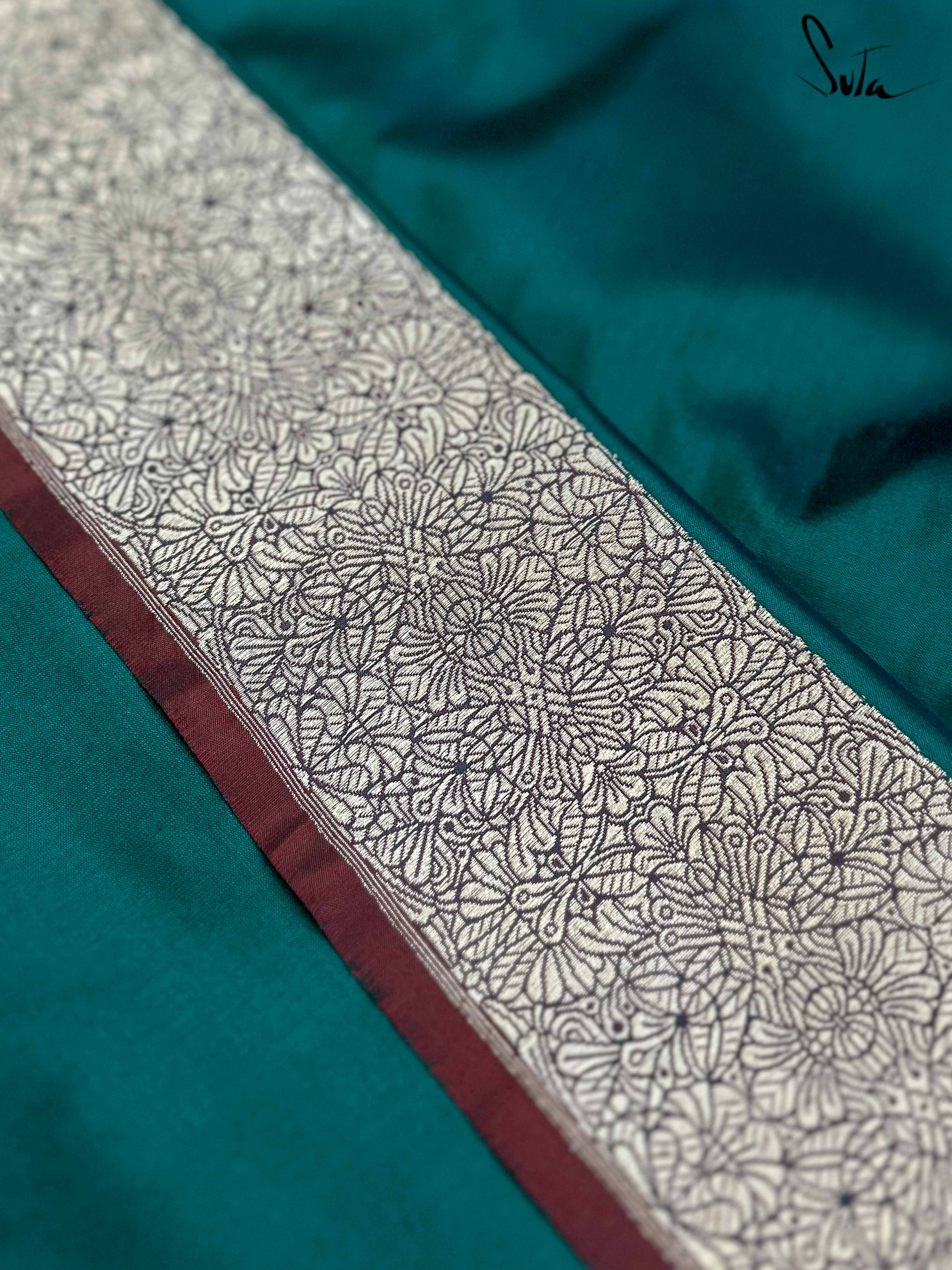 Jashn-e-ishq Green Banarasi Saree