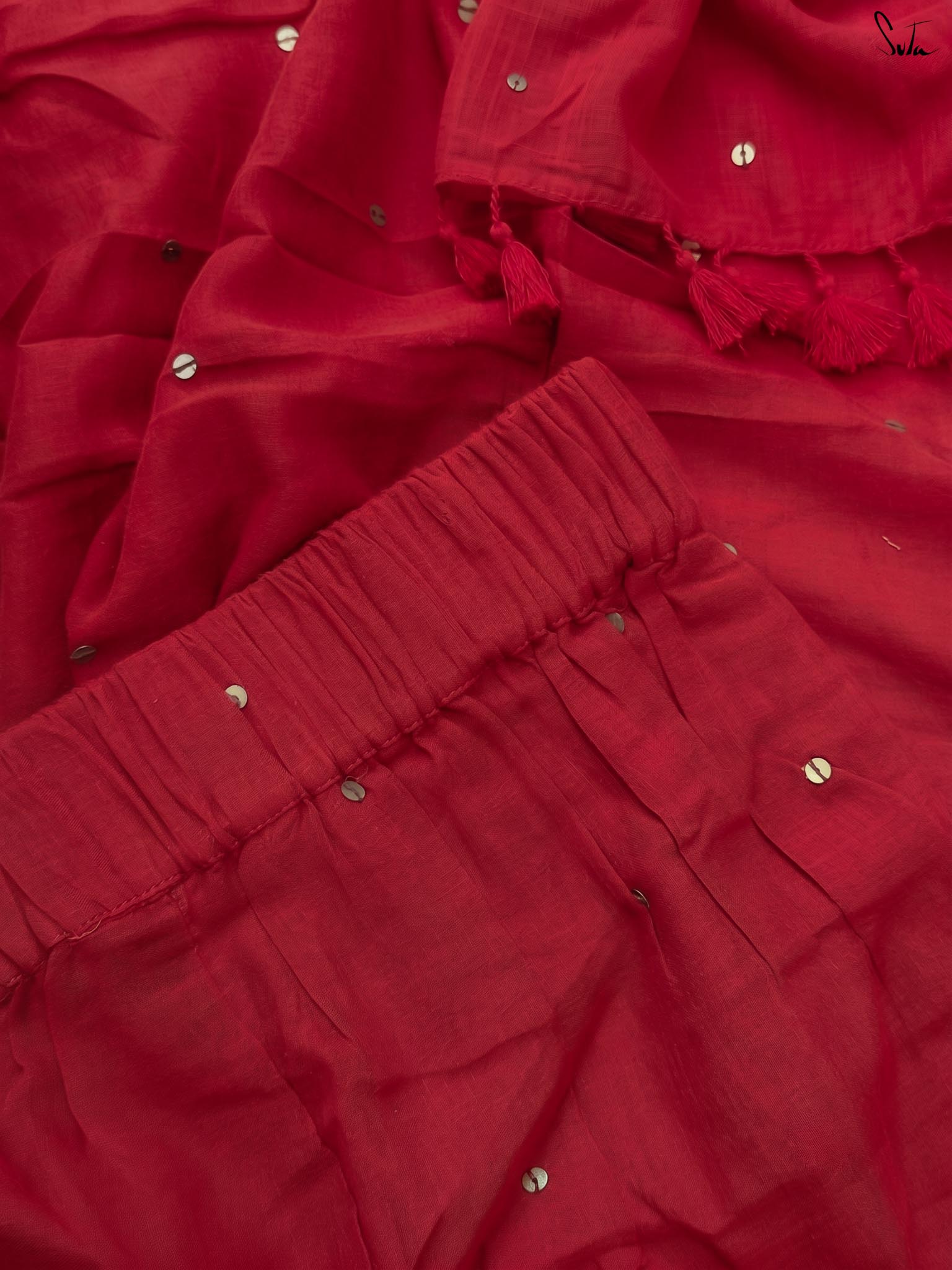 Laal Chumki - FS - RTW