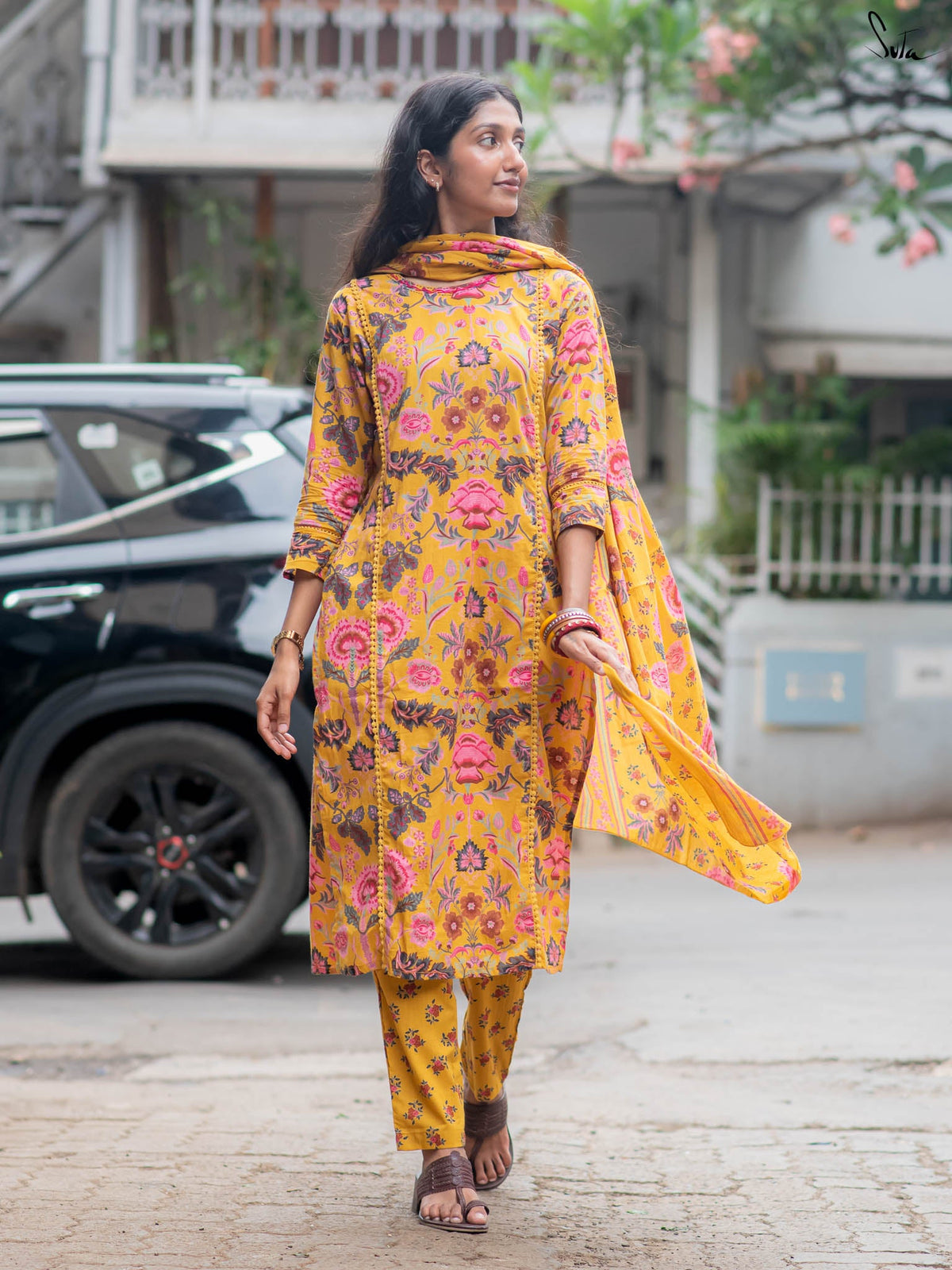 Suta Elbow Sleeves Yellow Cotton Kurta Set