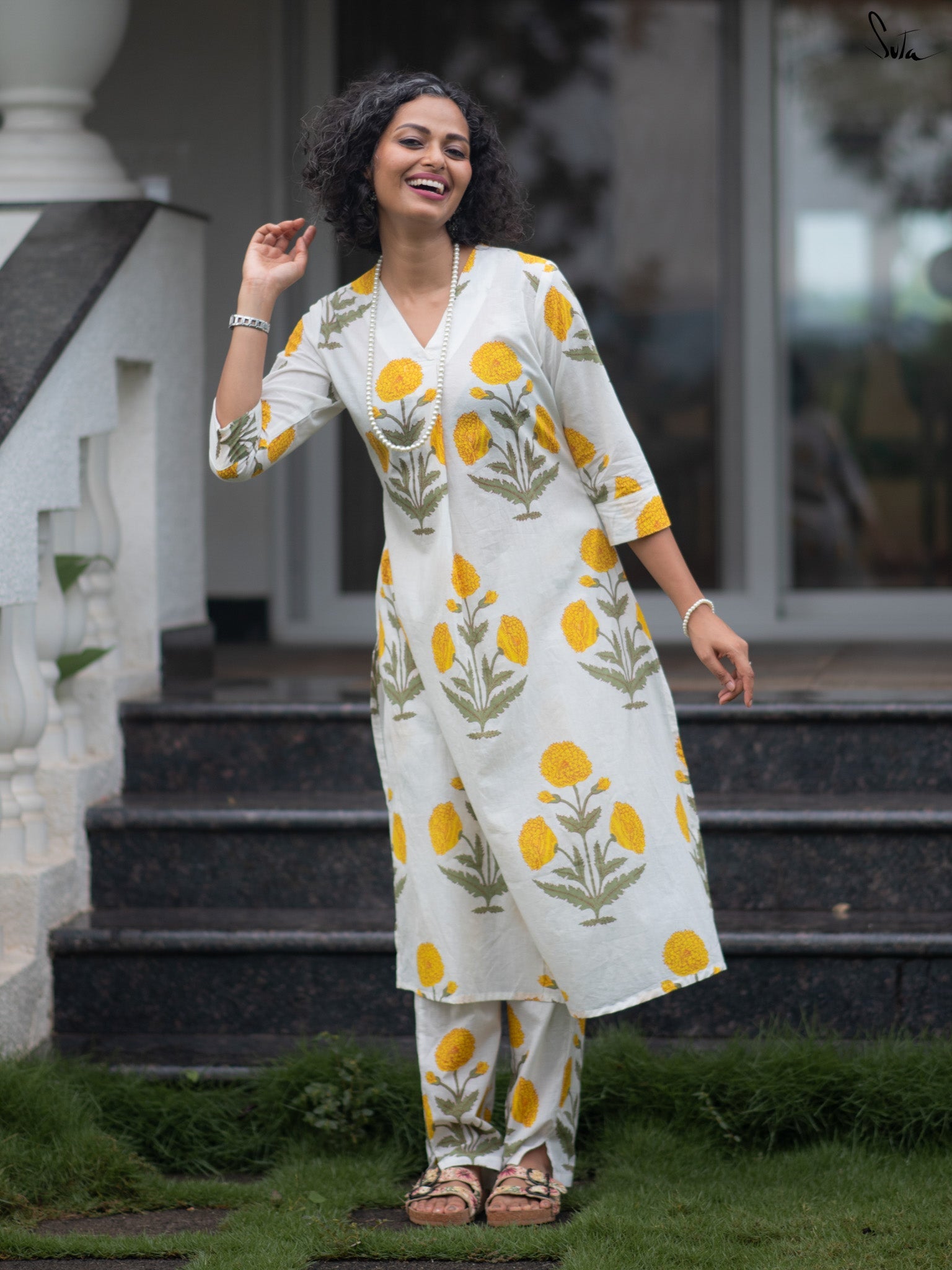 Suta White Cotton Kurta Set