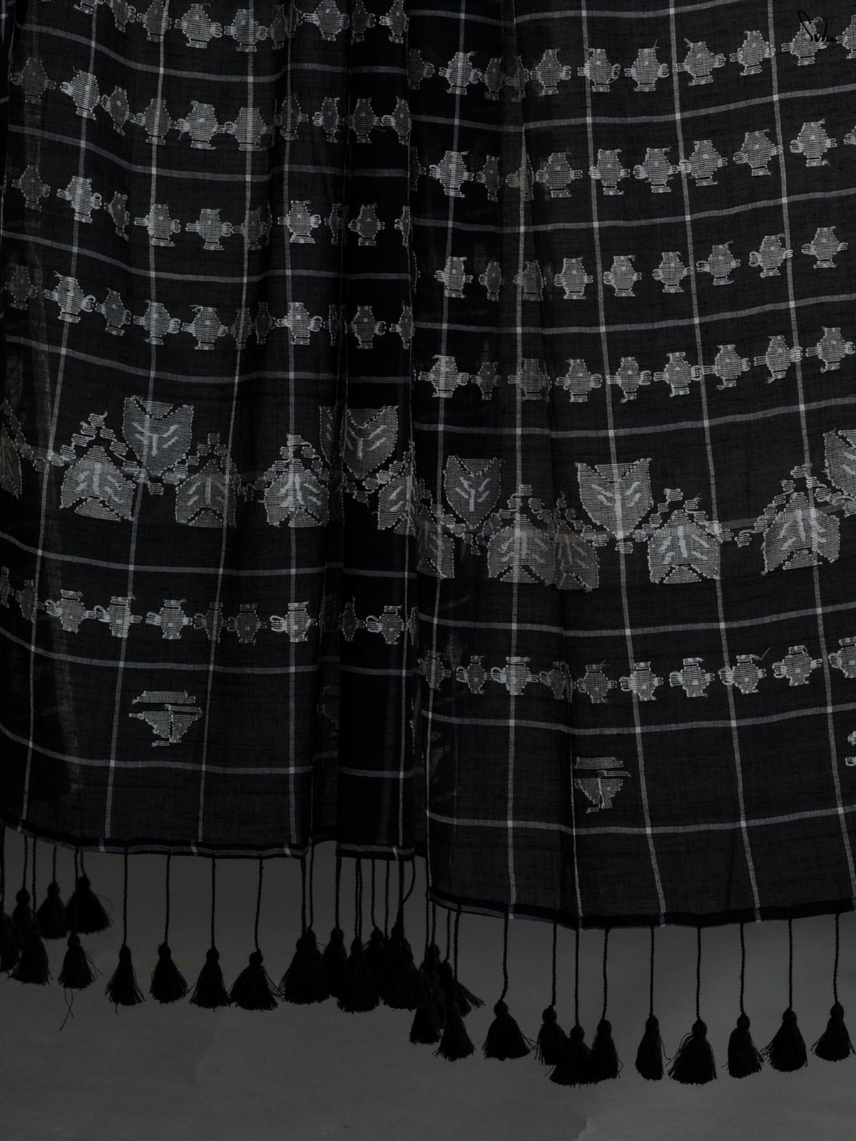 Chequered Black