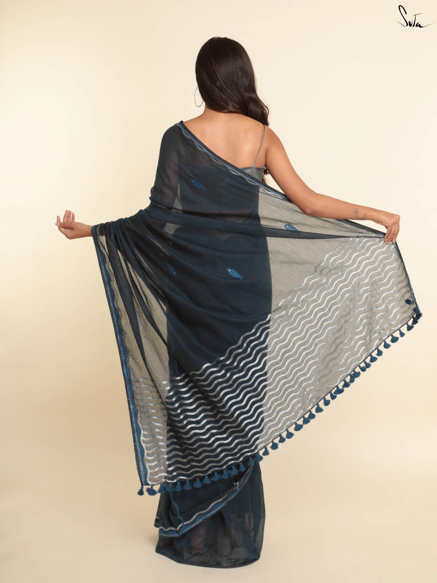 Suta Navy Blue & White Woven Design Saree