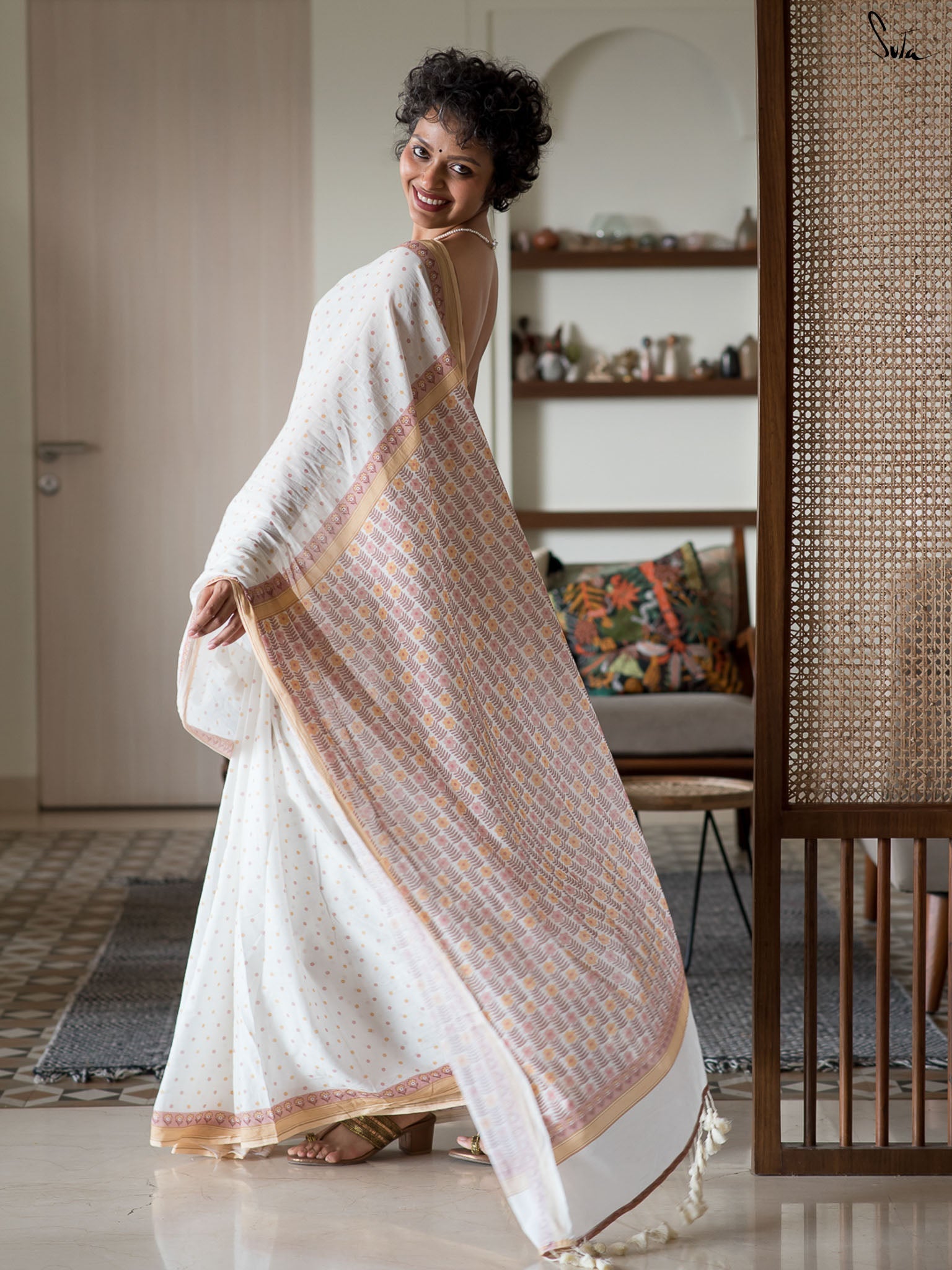 Sitaron se agge Saree