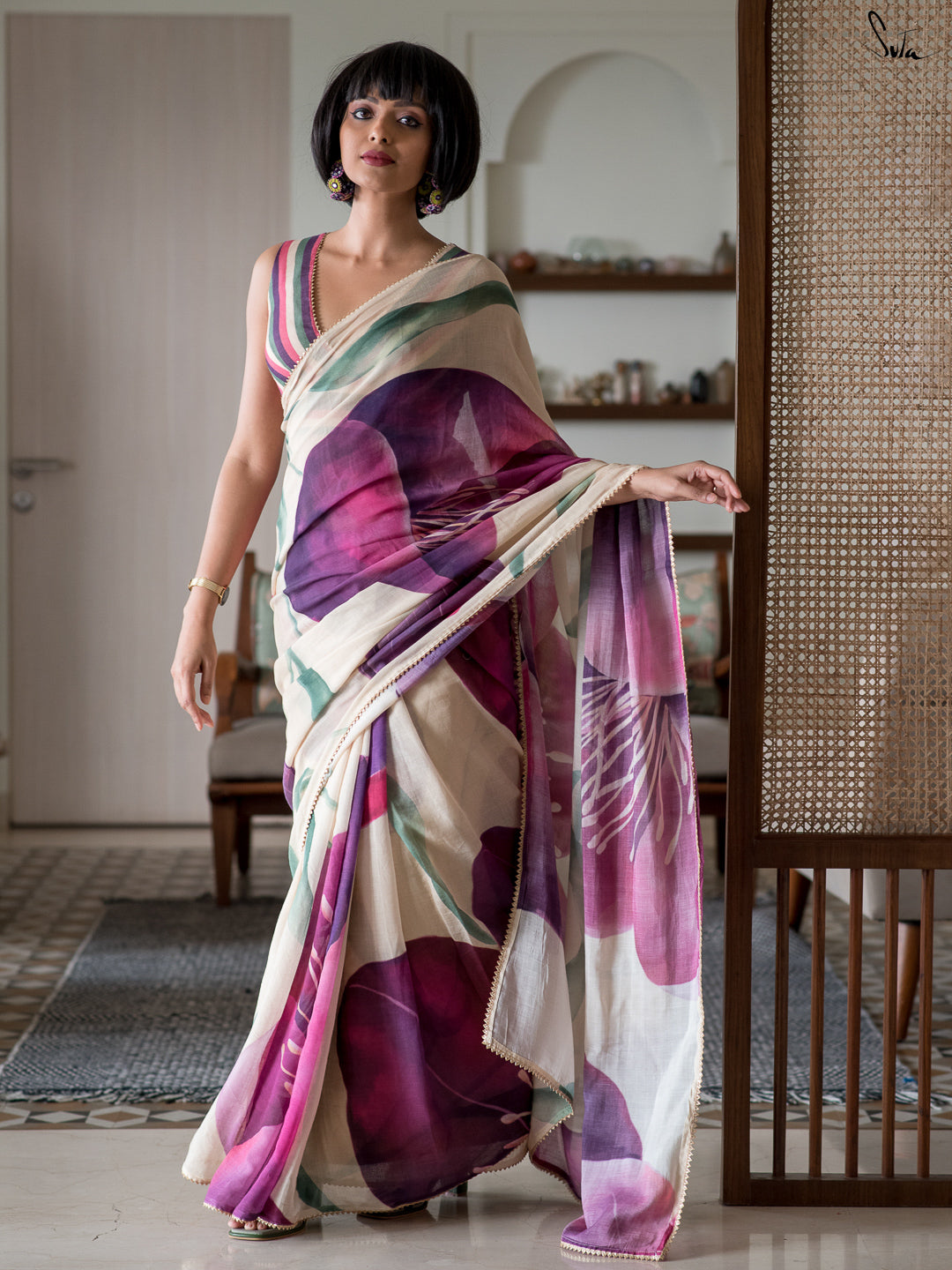 Bouquet of Viola Saree