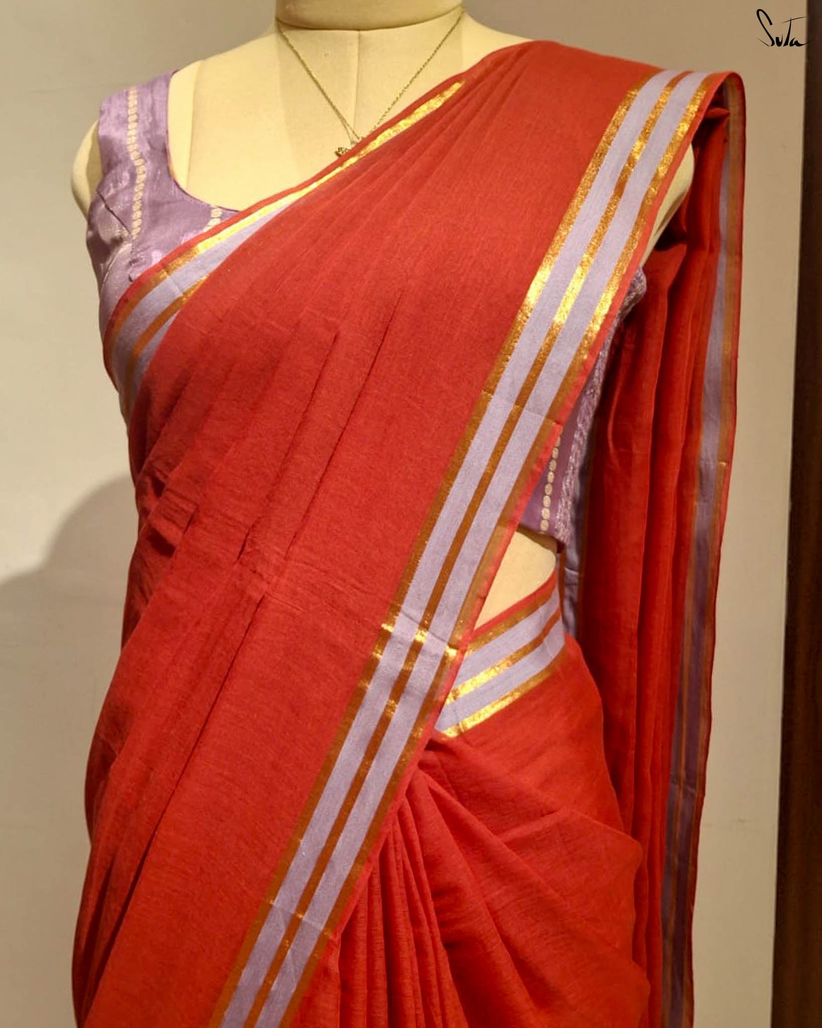 Surkh Pushpa