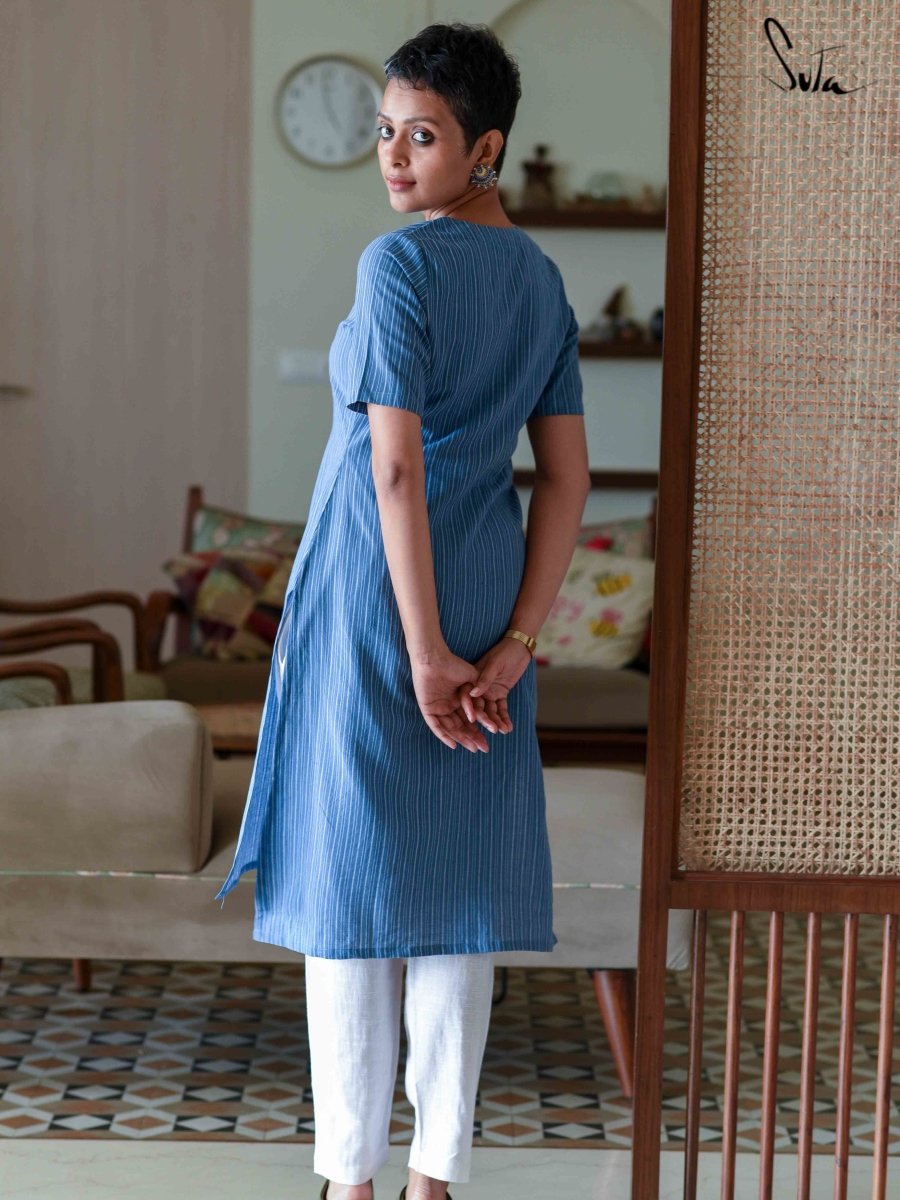 Baadalon Ka Ghar - suta