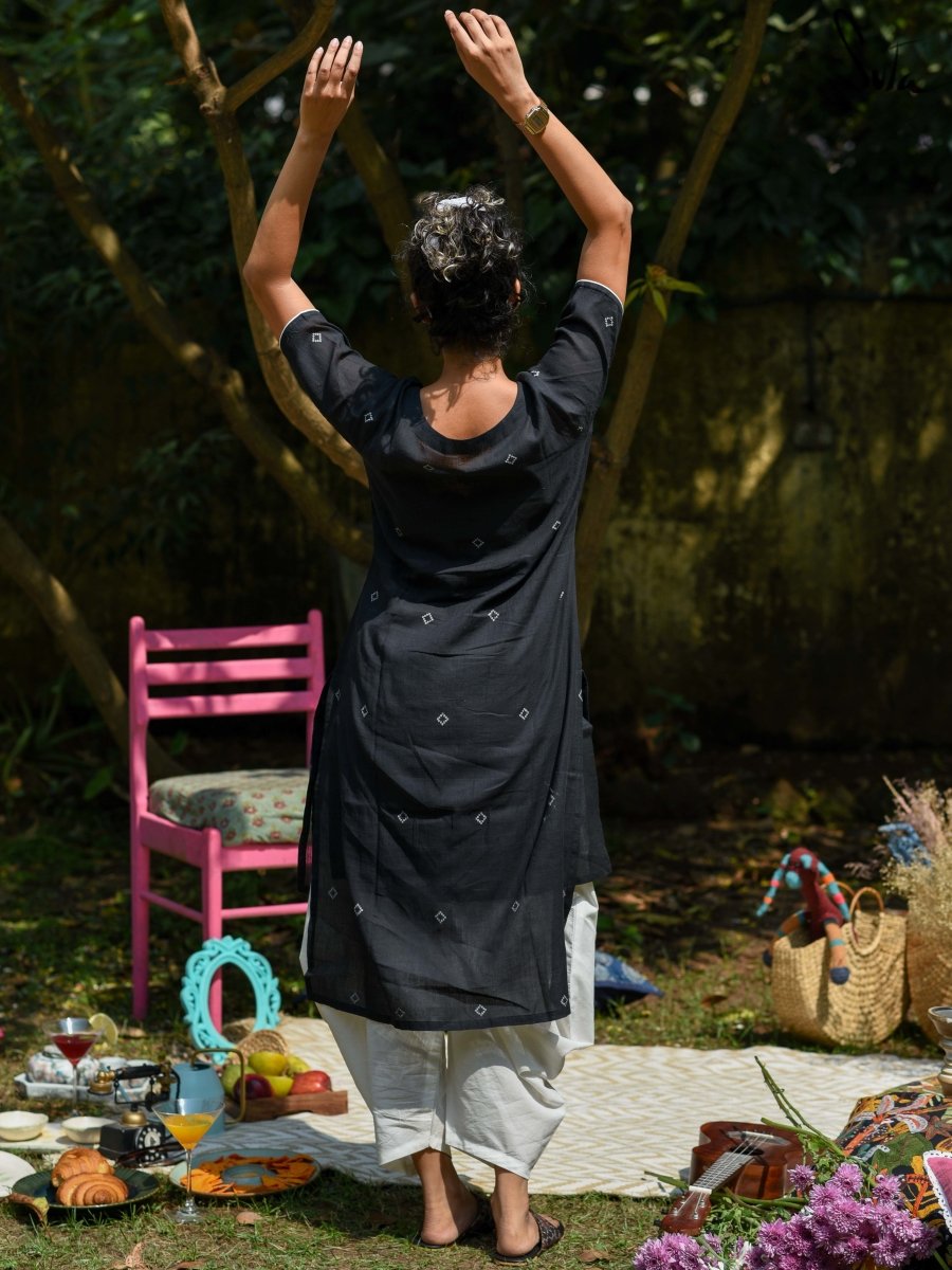 Dancing in the moonlight - suta