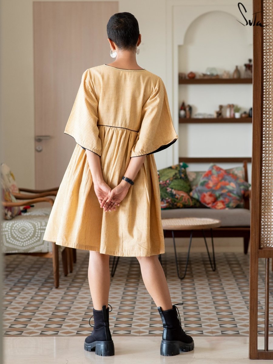 Dusted in Sandal - suta