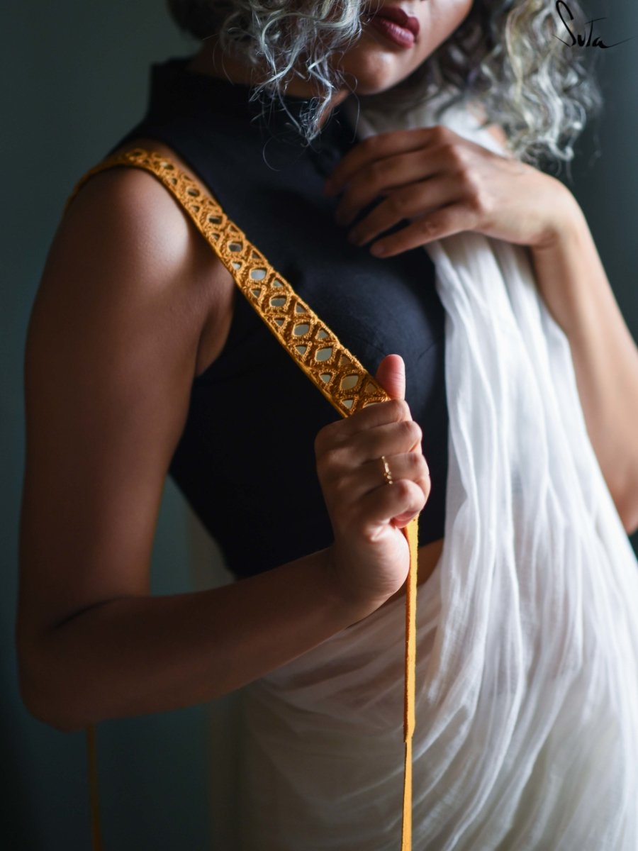 Gauri Rekha (Camera Belt) - suta.in