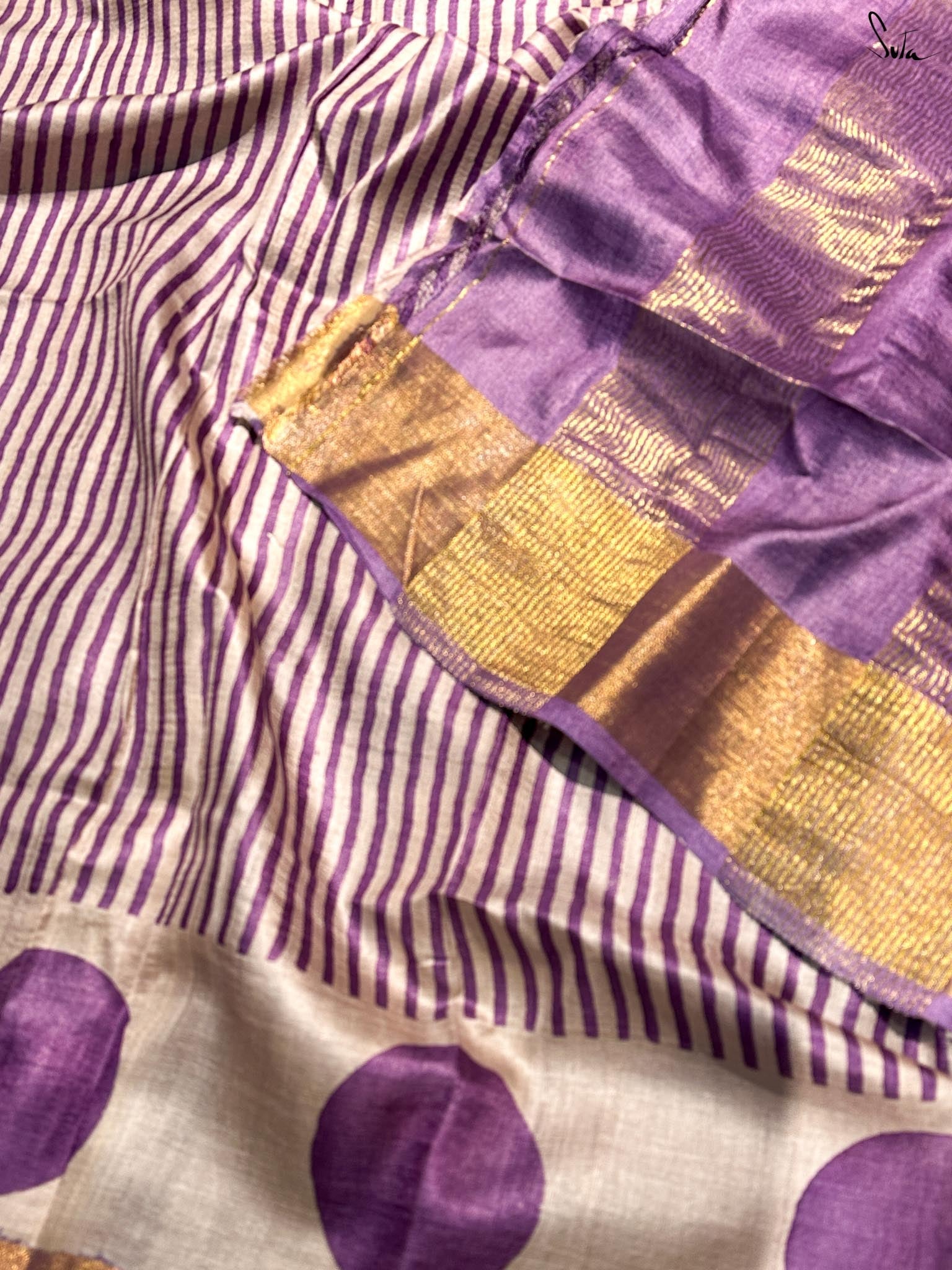 Rangrez Morni (Hand Painted Pure Silk Saree)