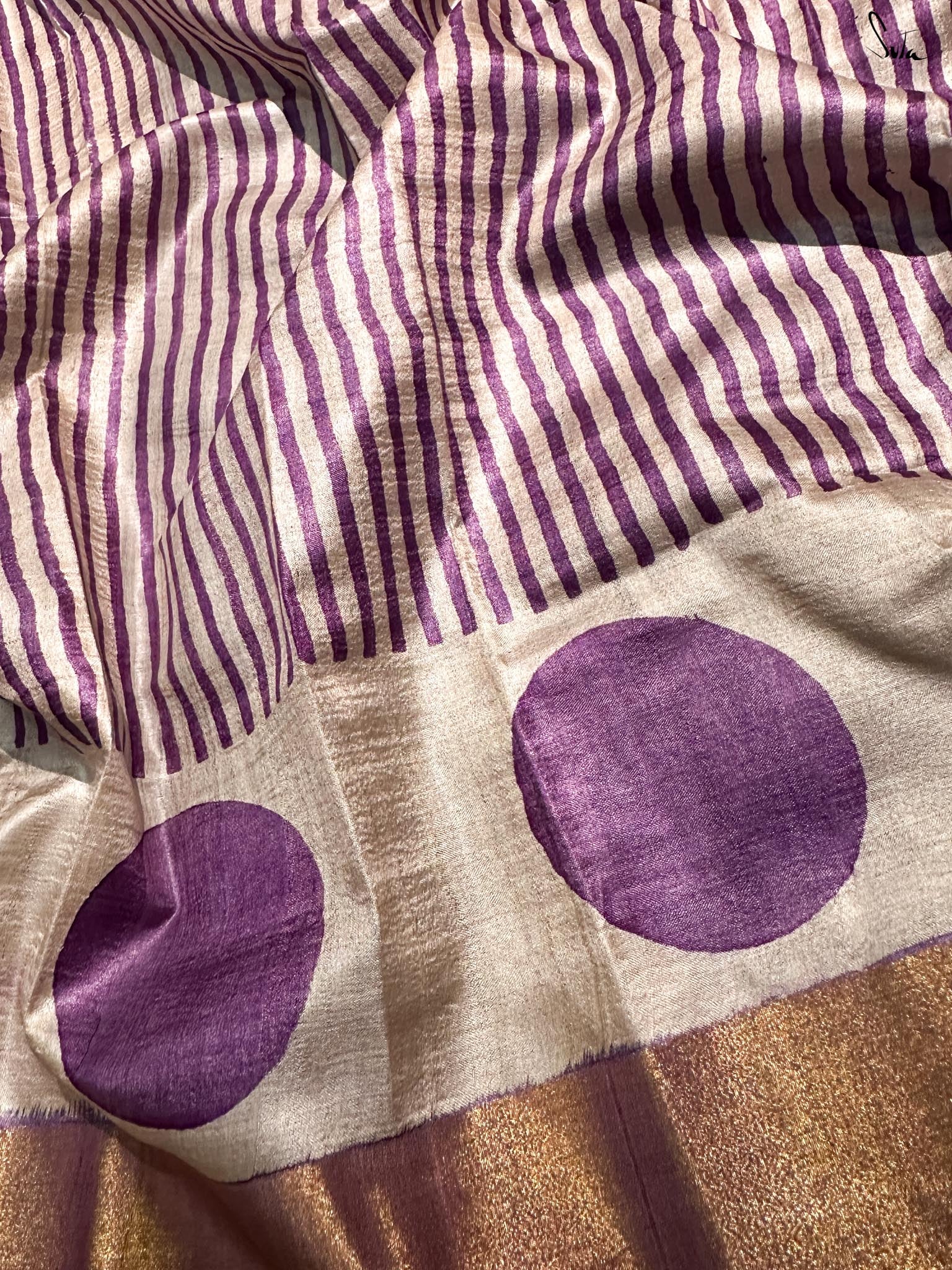 Rangrez Morni (Hand Painted Pure Silk Saree)