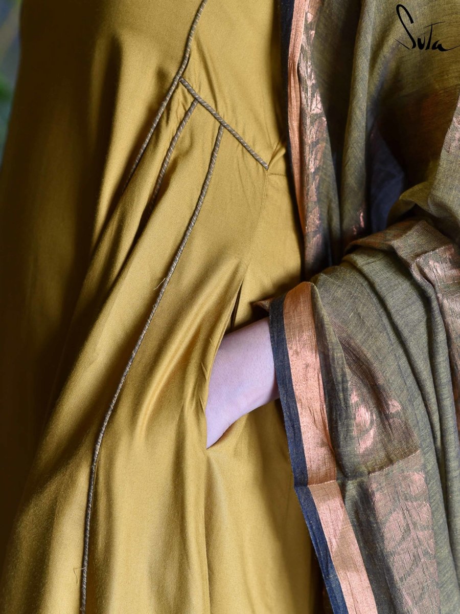 Kasturi ke Khwaab - suta