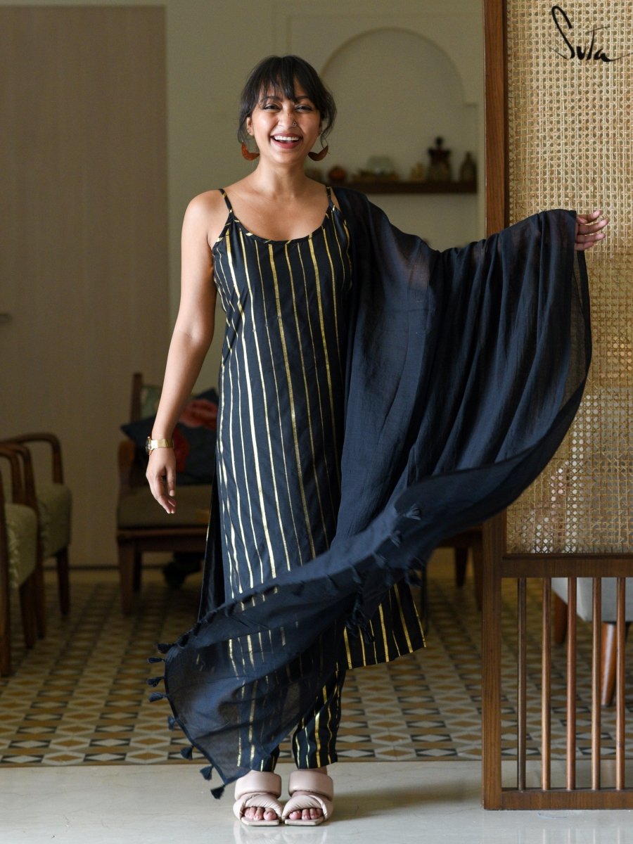 Love in Sahyadris - suta