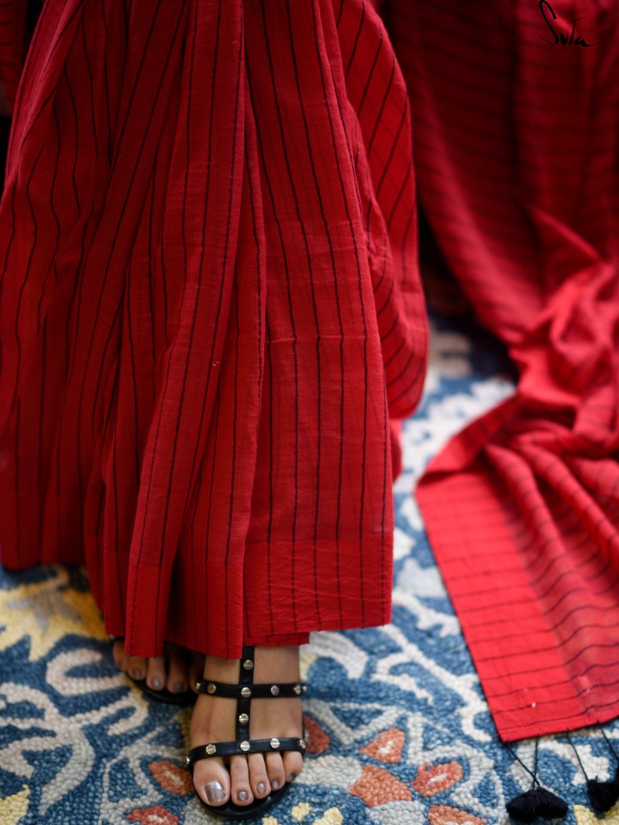 My Photo In A Red Saree - suta.in