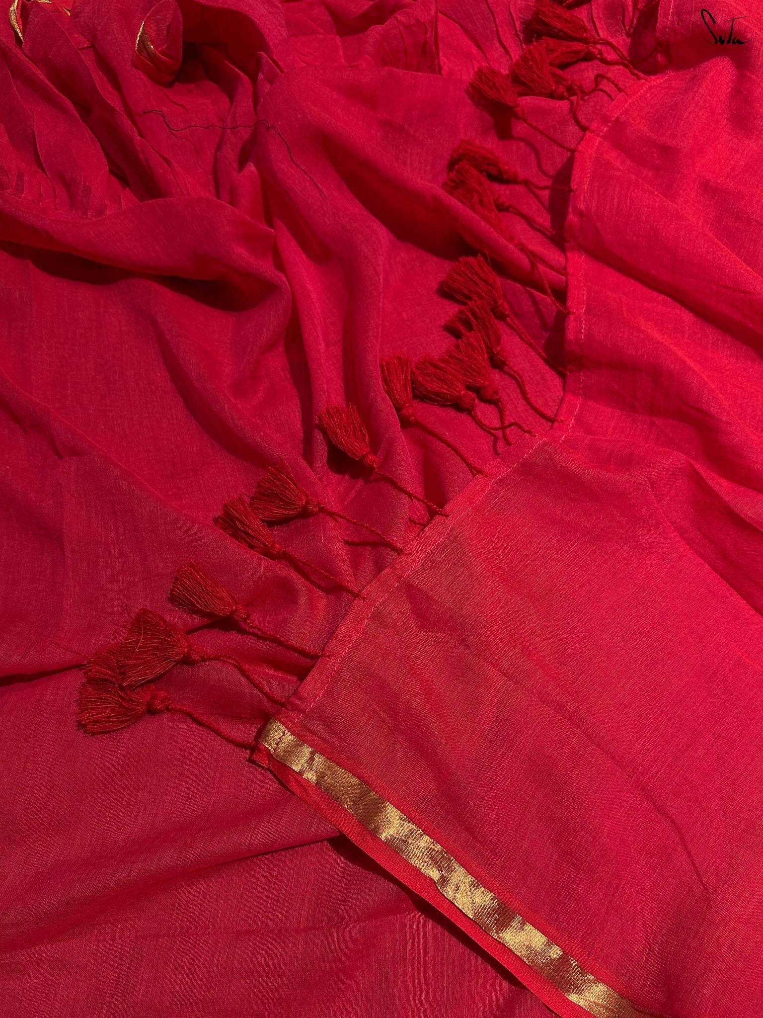 Crimson Frills