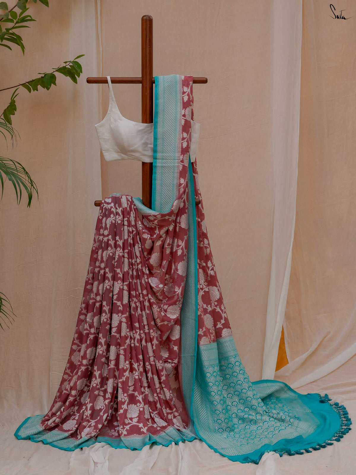 Badass Bimala Pink Banarasi Saree