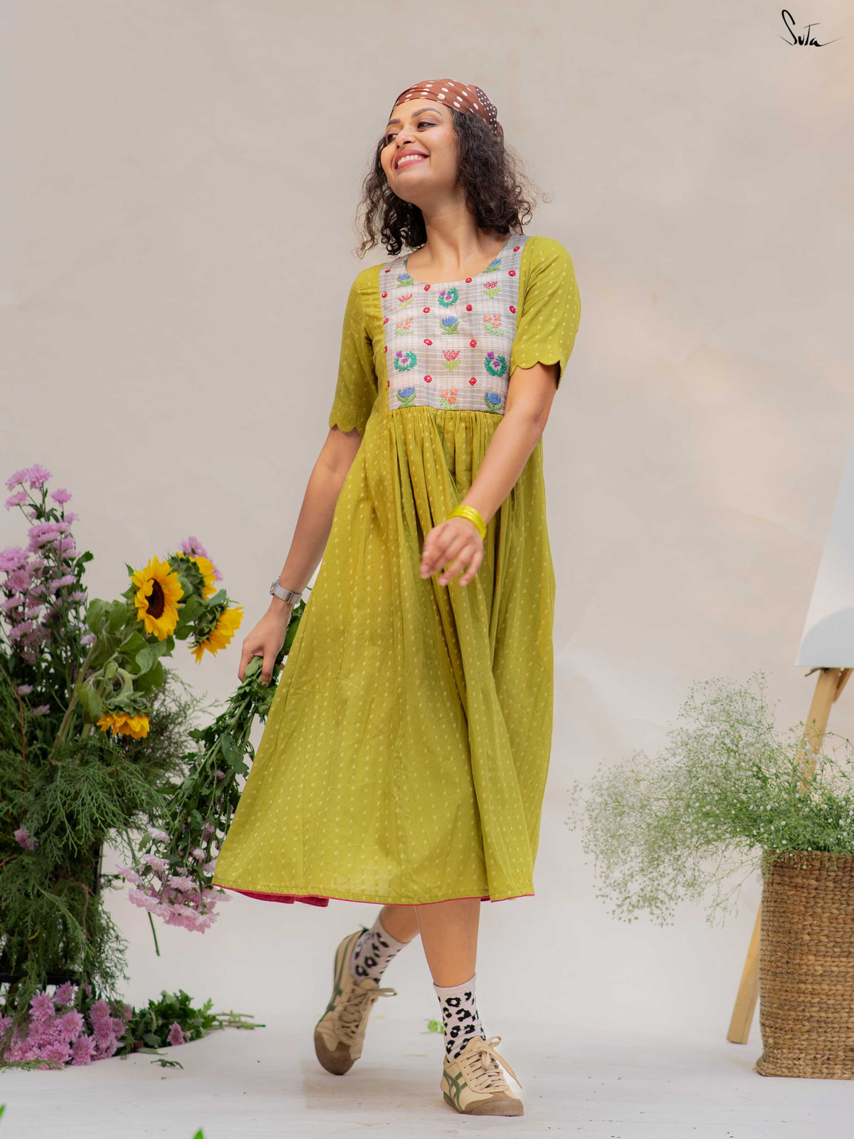 Jhora Pata (Dress)
