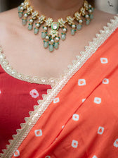 Saffron sa Bandhej