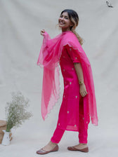 Gulabi Beli