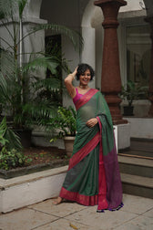 Gulabi Hara pushkar