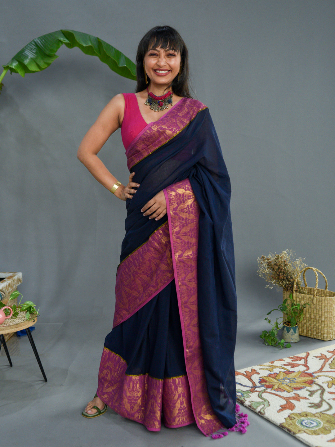 Gulabi Zari Saree