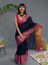 Gulabi Zari Saree
