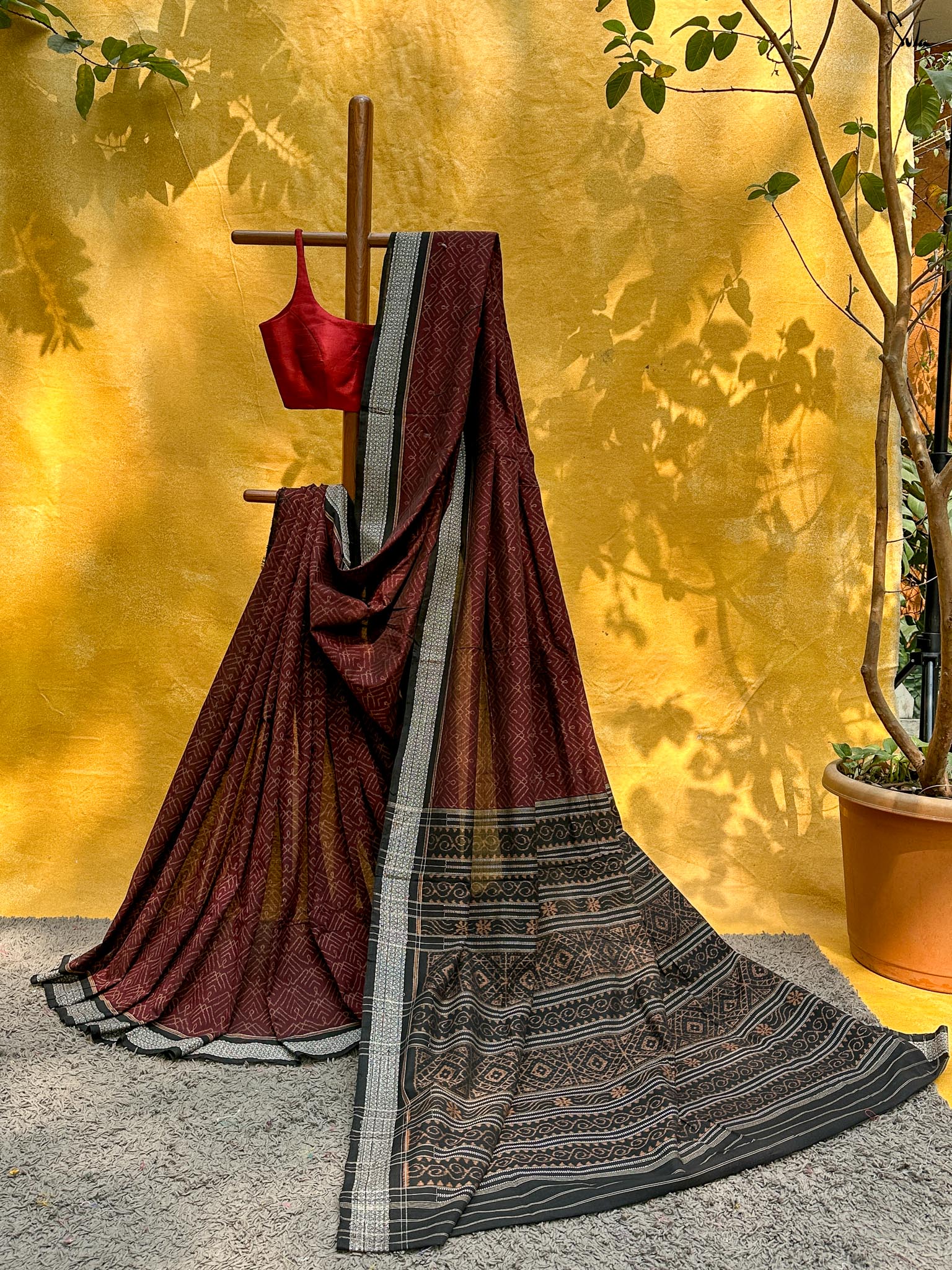 Gulmor Maroon