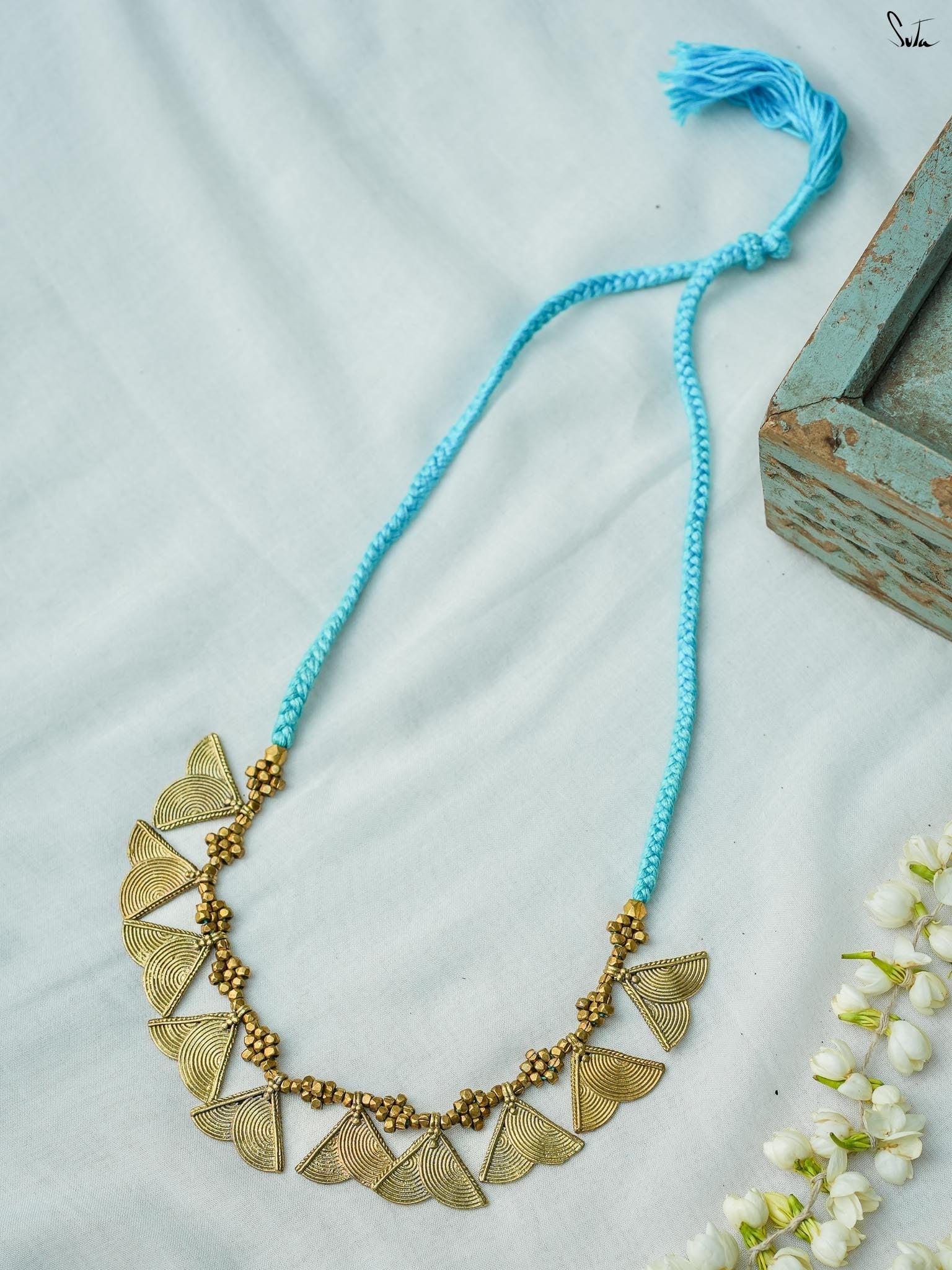 Kaivari (Handcrafted Dhokra Brass Neckpiece)