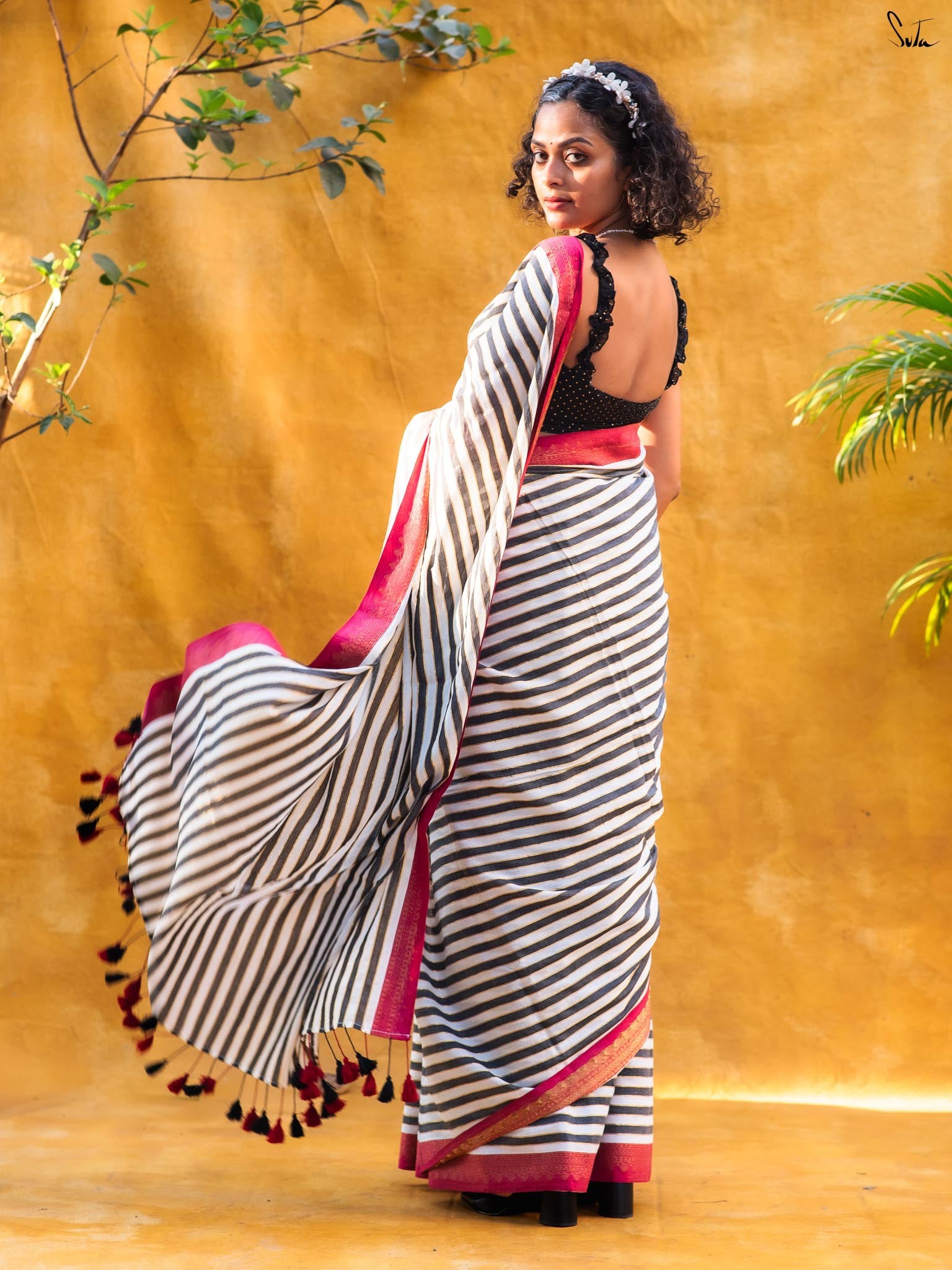 Suta White Pure Cotton Saree