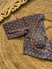 Pankhuri Plaid