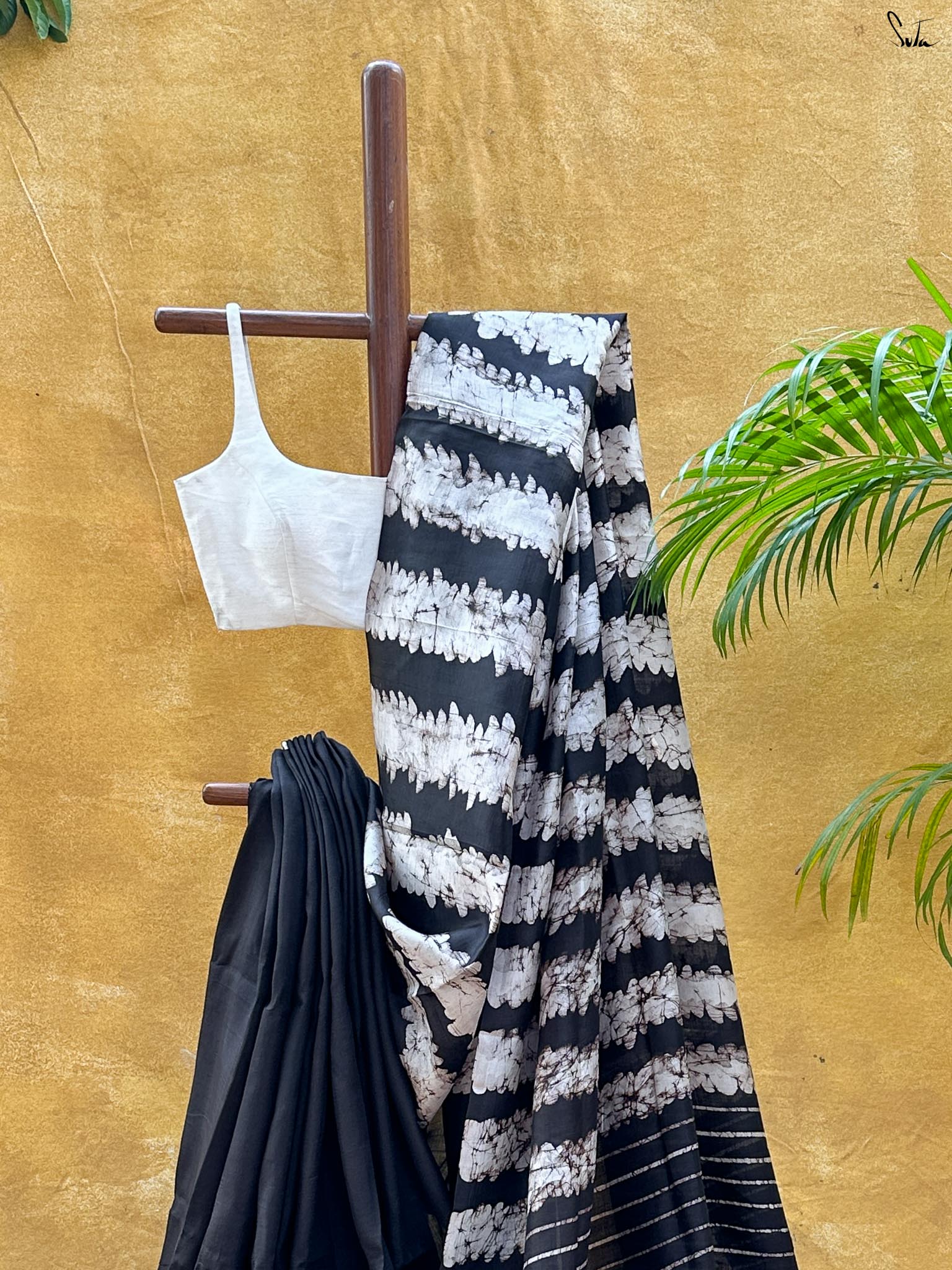 Rang Blend (Pure Silk Hand Batik Saree)