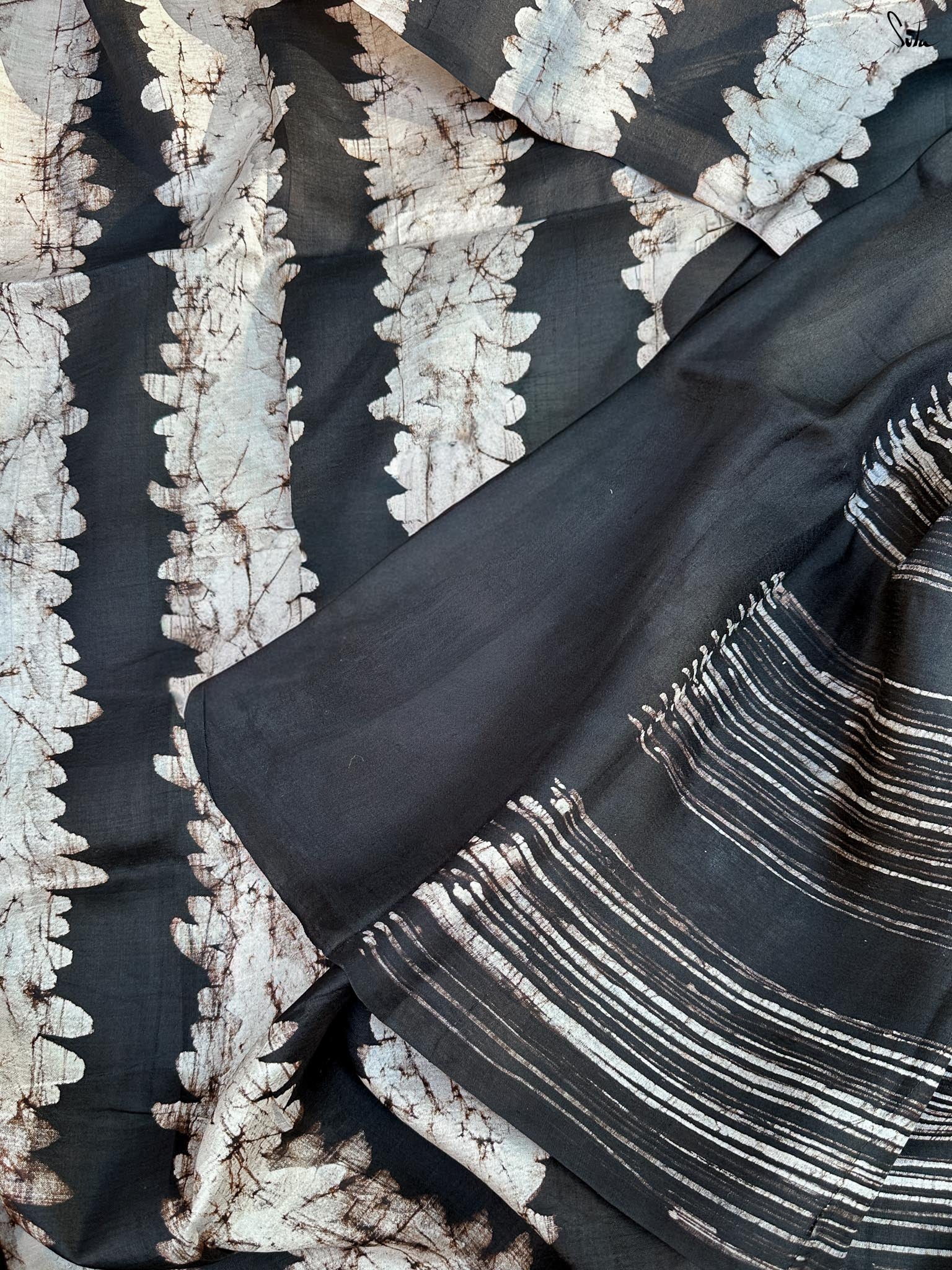 Rang Blend (Pure Silk Hand Batik Saree)