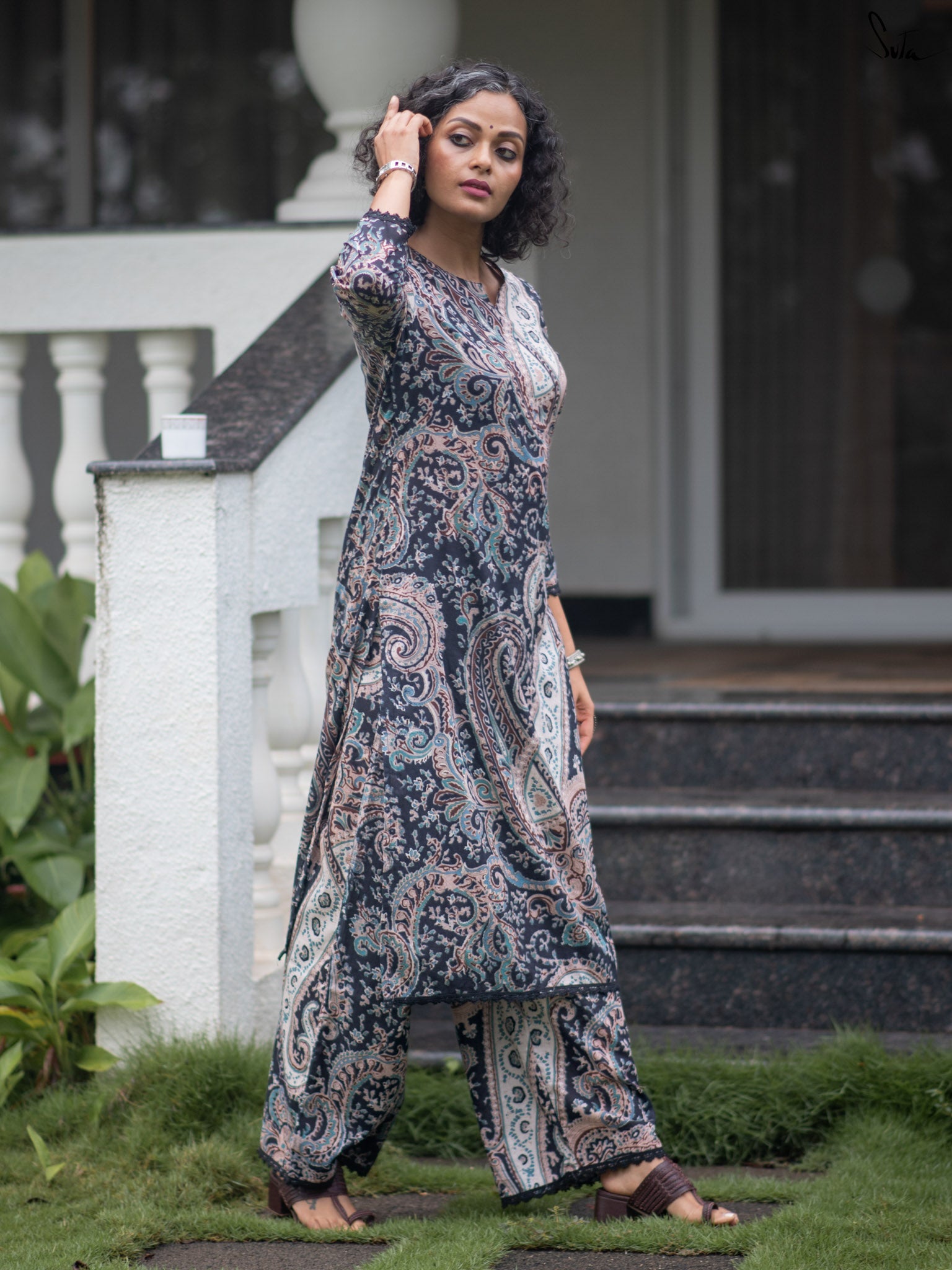 Suta Black Cotton Kurta Set