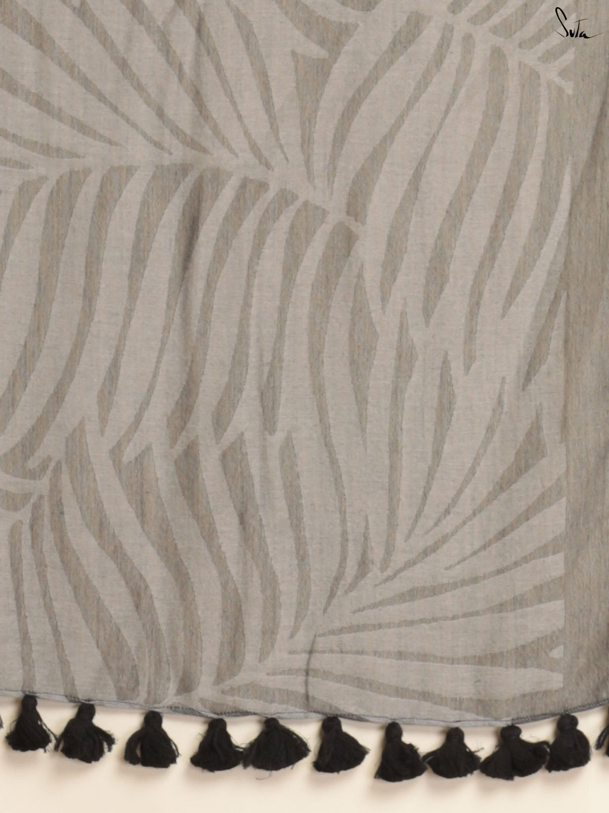 Zehnaseeb Saree