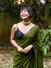 Grinding In Green Saree