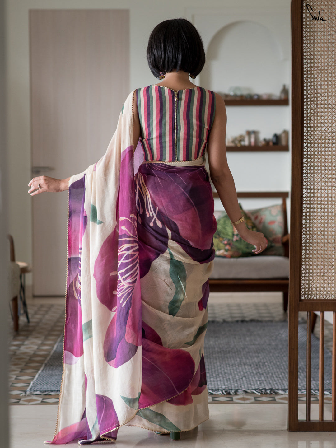 Bouquet of Viola Saree
