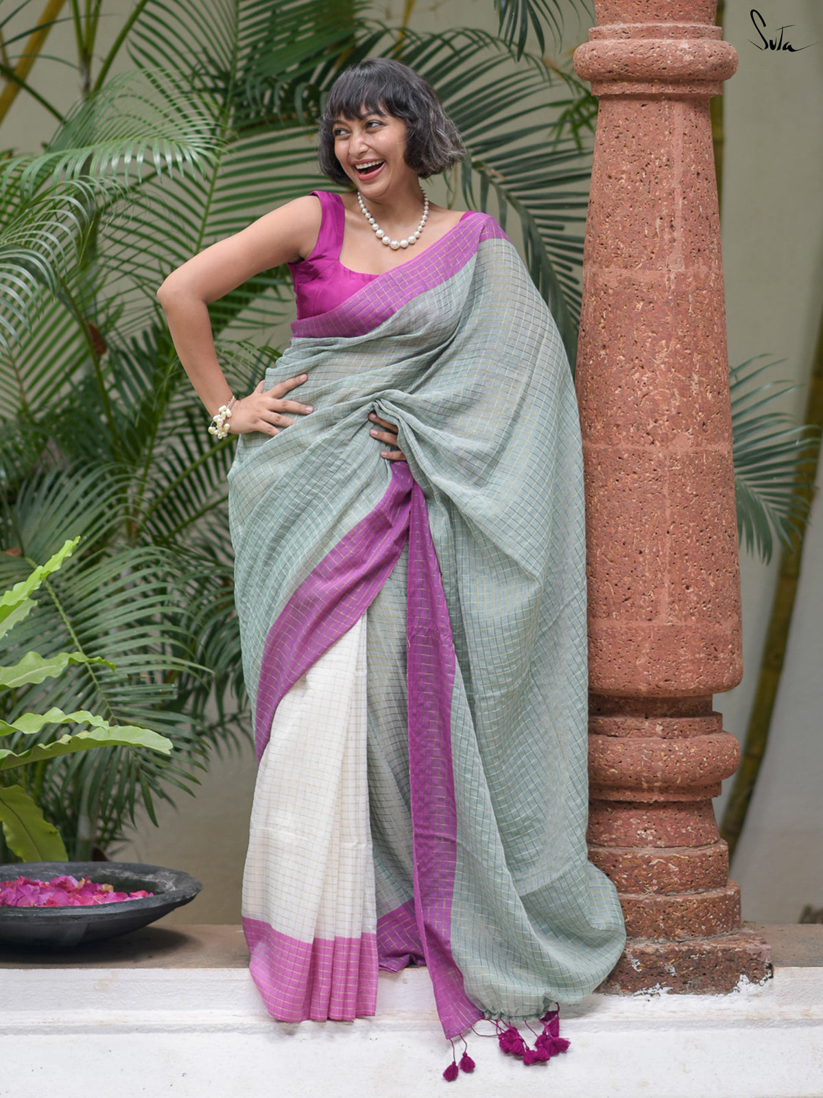 Gulaabi Suraahein