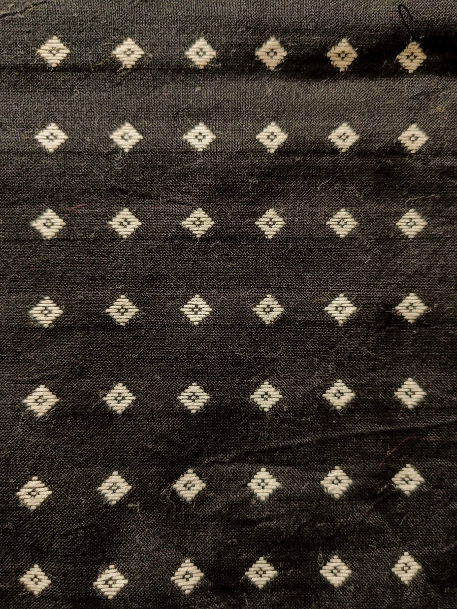 Charcoal Dimples - suta
