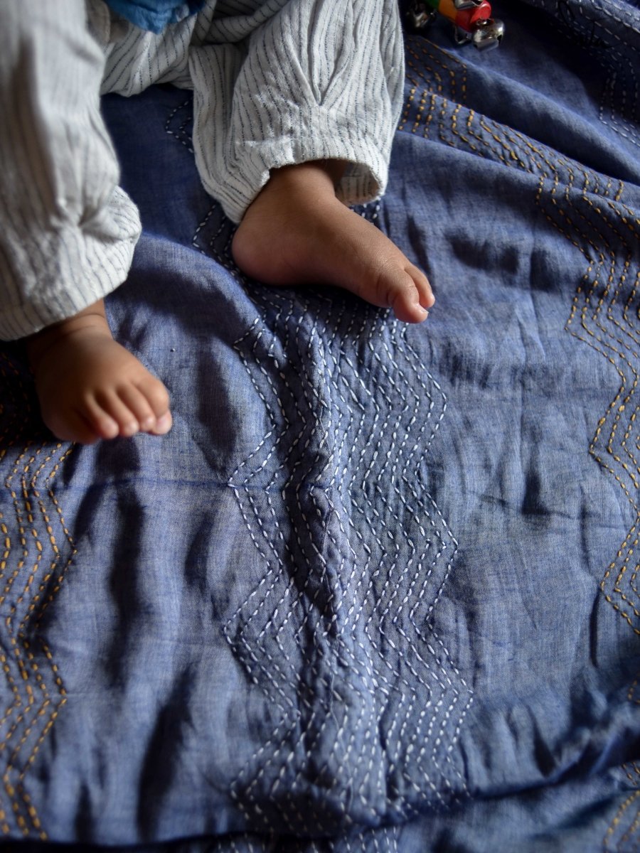 Clouds of Chevron (Quilt) - suta.in