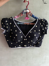 Pushpaputa (Blouse) - suta.in