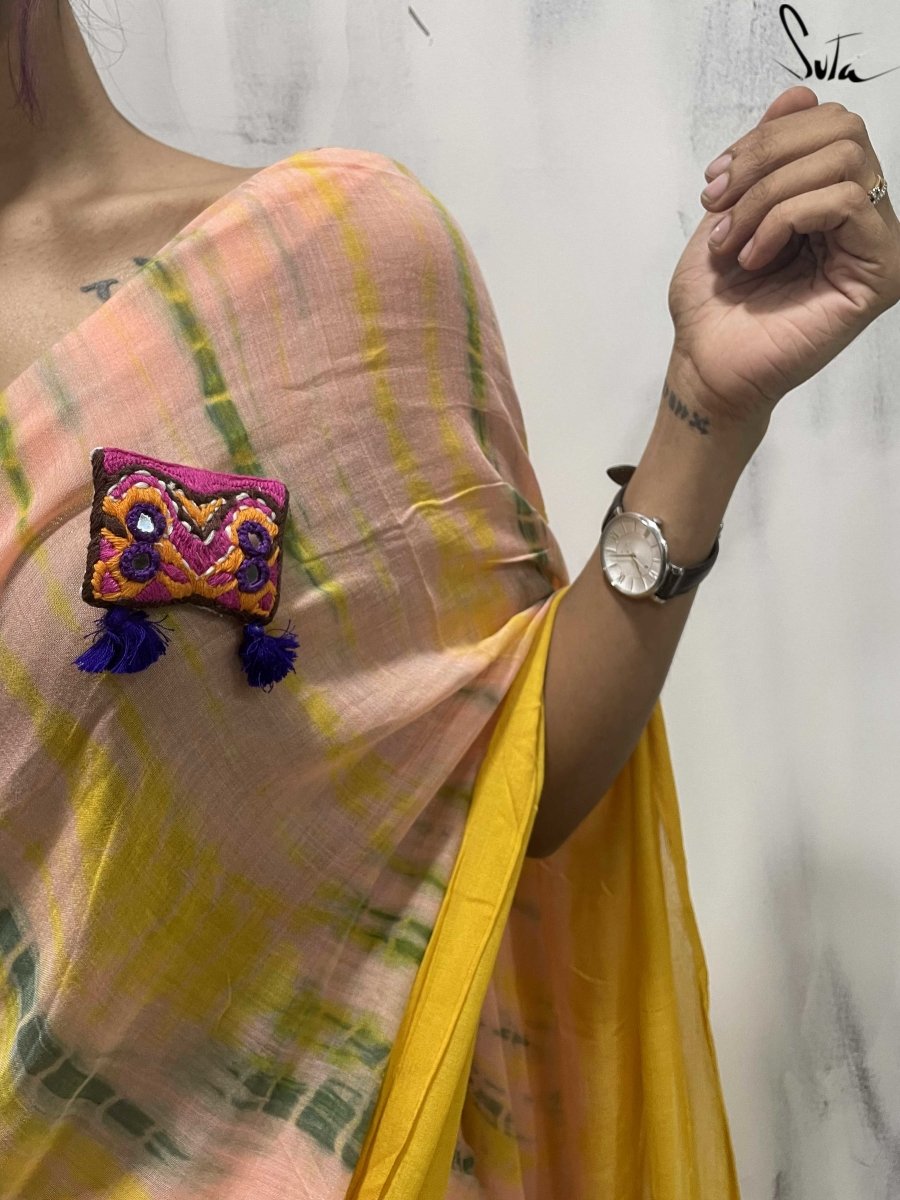 Suraj Ki Parchaai (Brooch) - suta.in