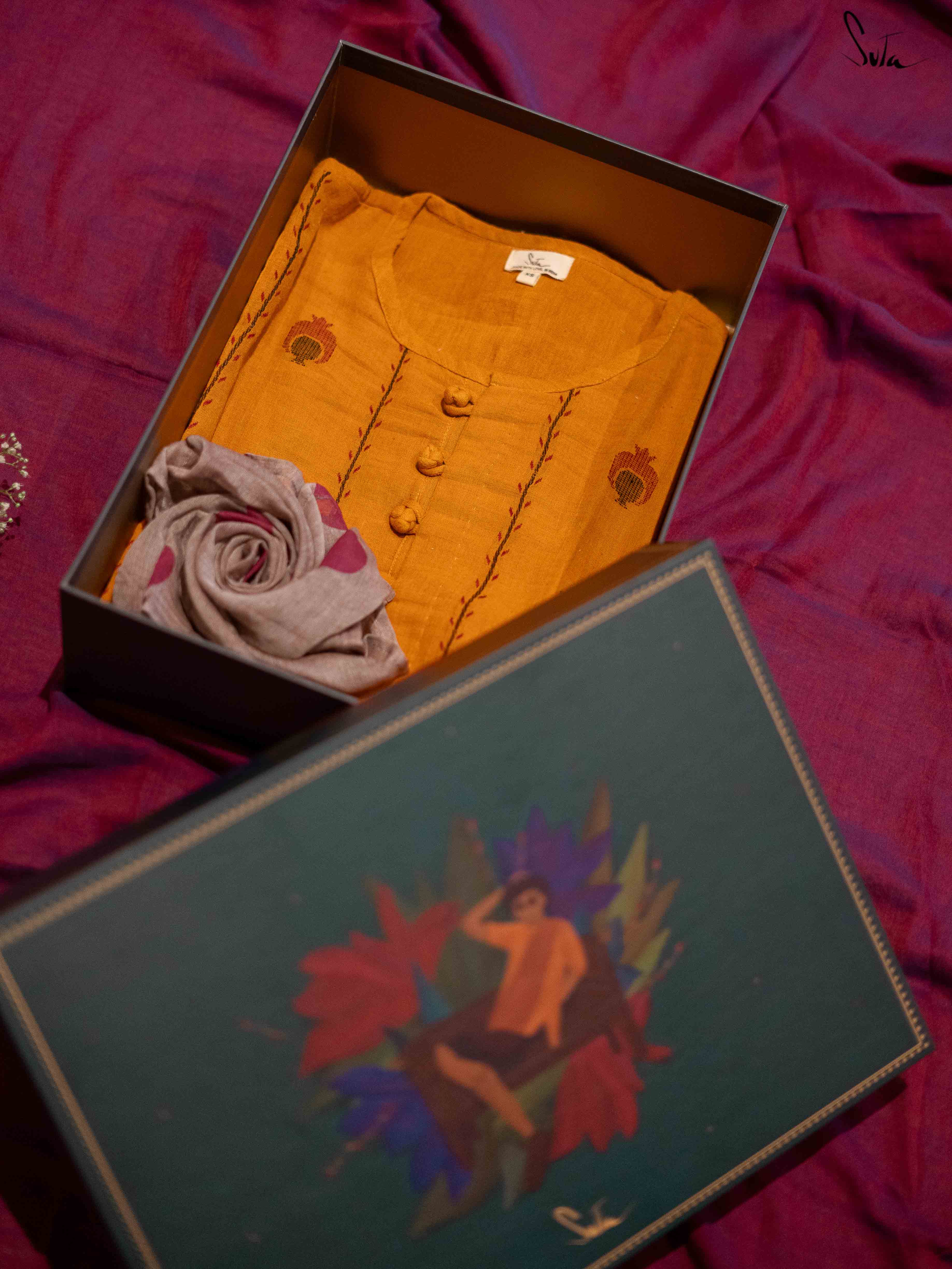 Suta Teal Gift box